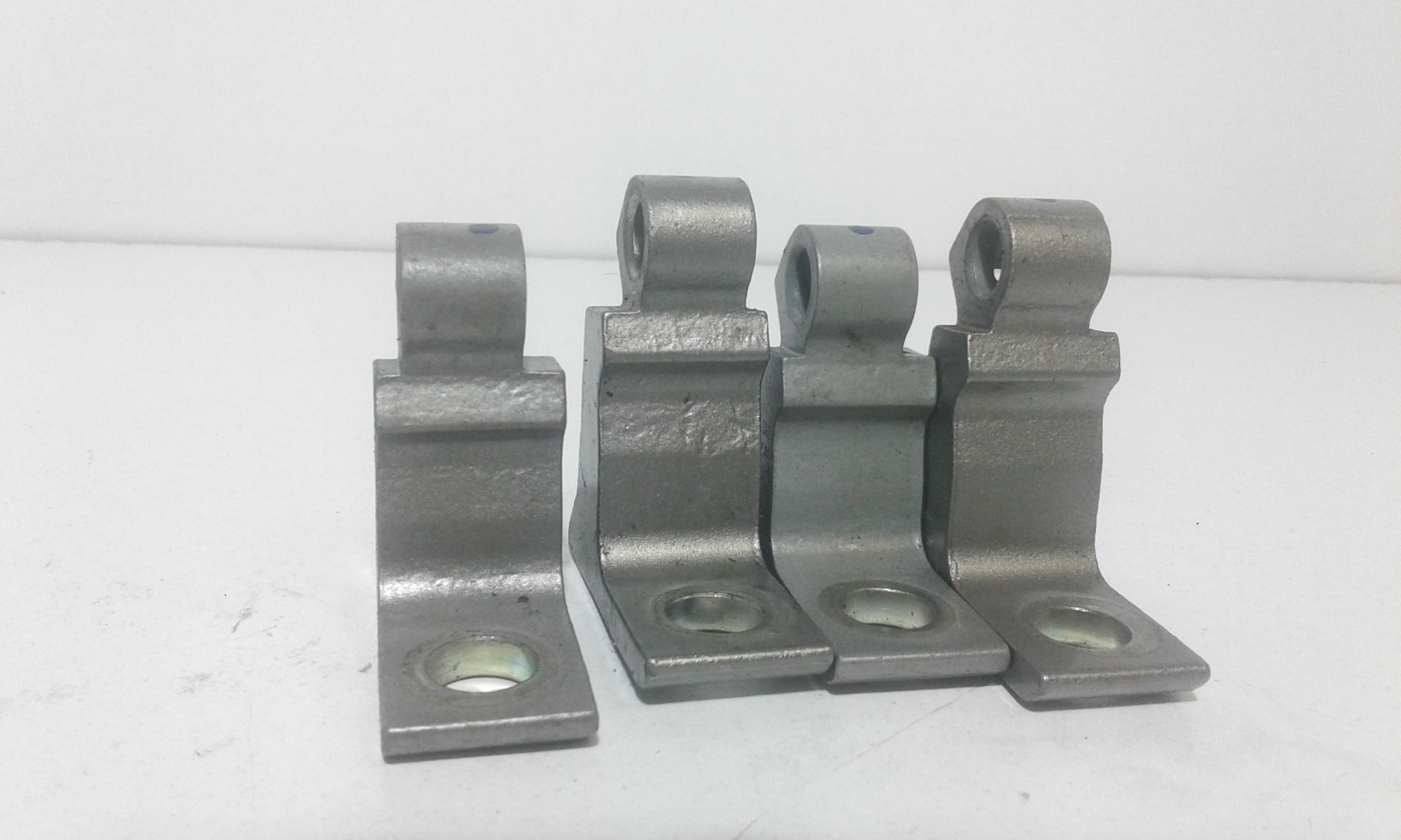 Cerniera Porta Ant. Destro,cerniera Porta Ant.sinistro, Cerniera Porta Post. Destro, Cerniera Porta Post. Sinistro Usato