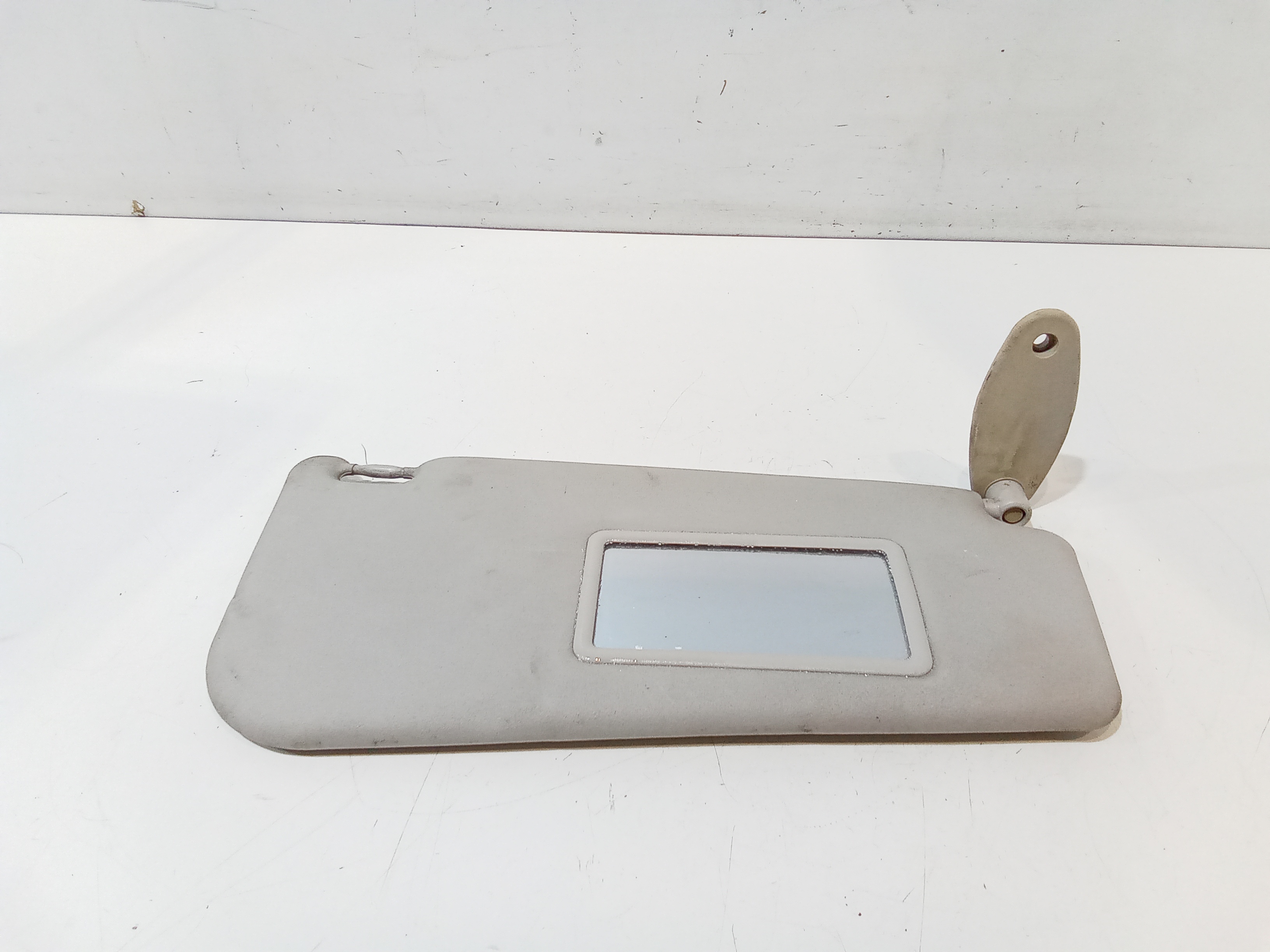 Aletta Parasole Parabrezza Destro 735338206 Usato