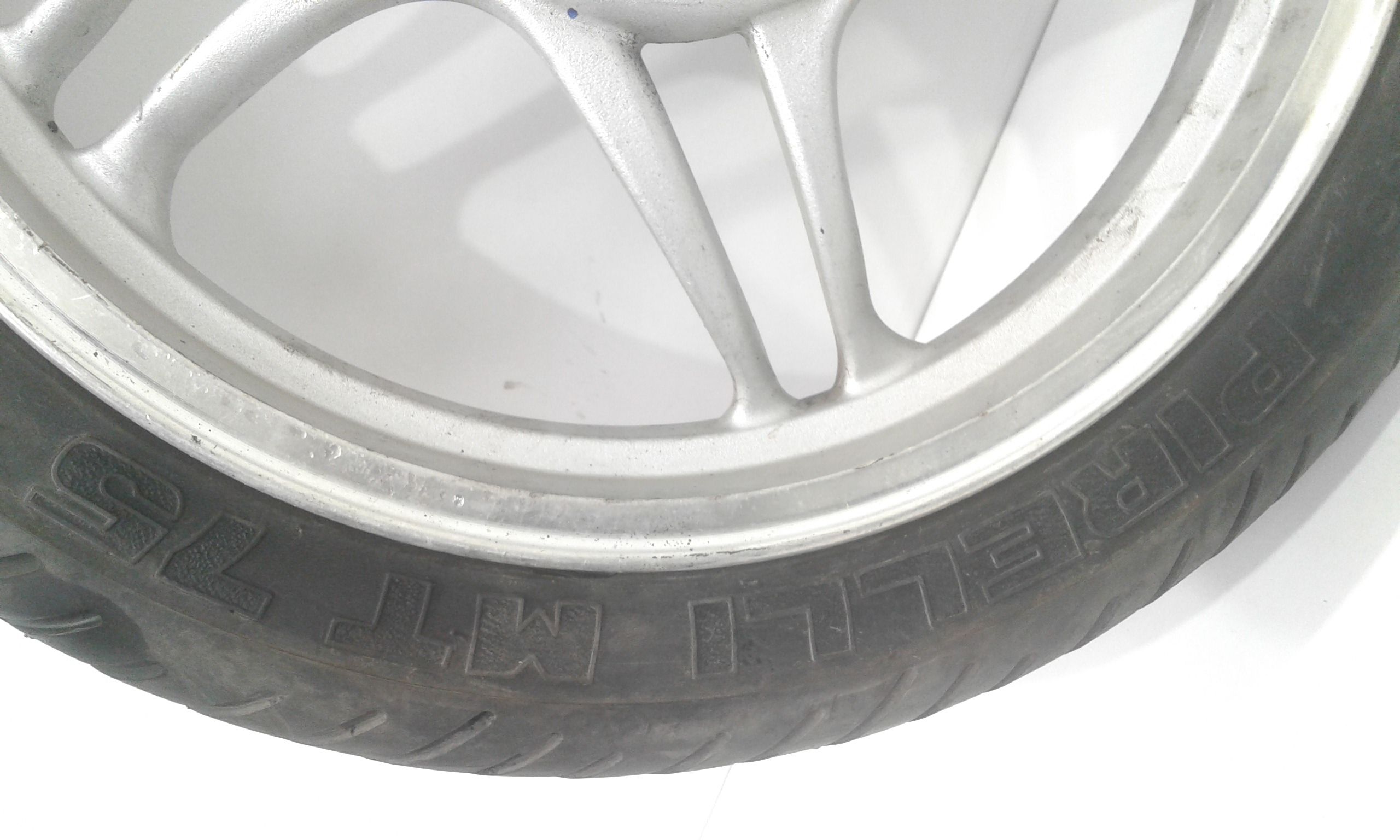 Ruota Anteriore Usato