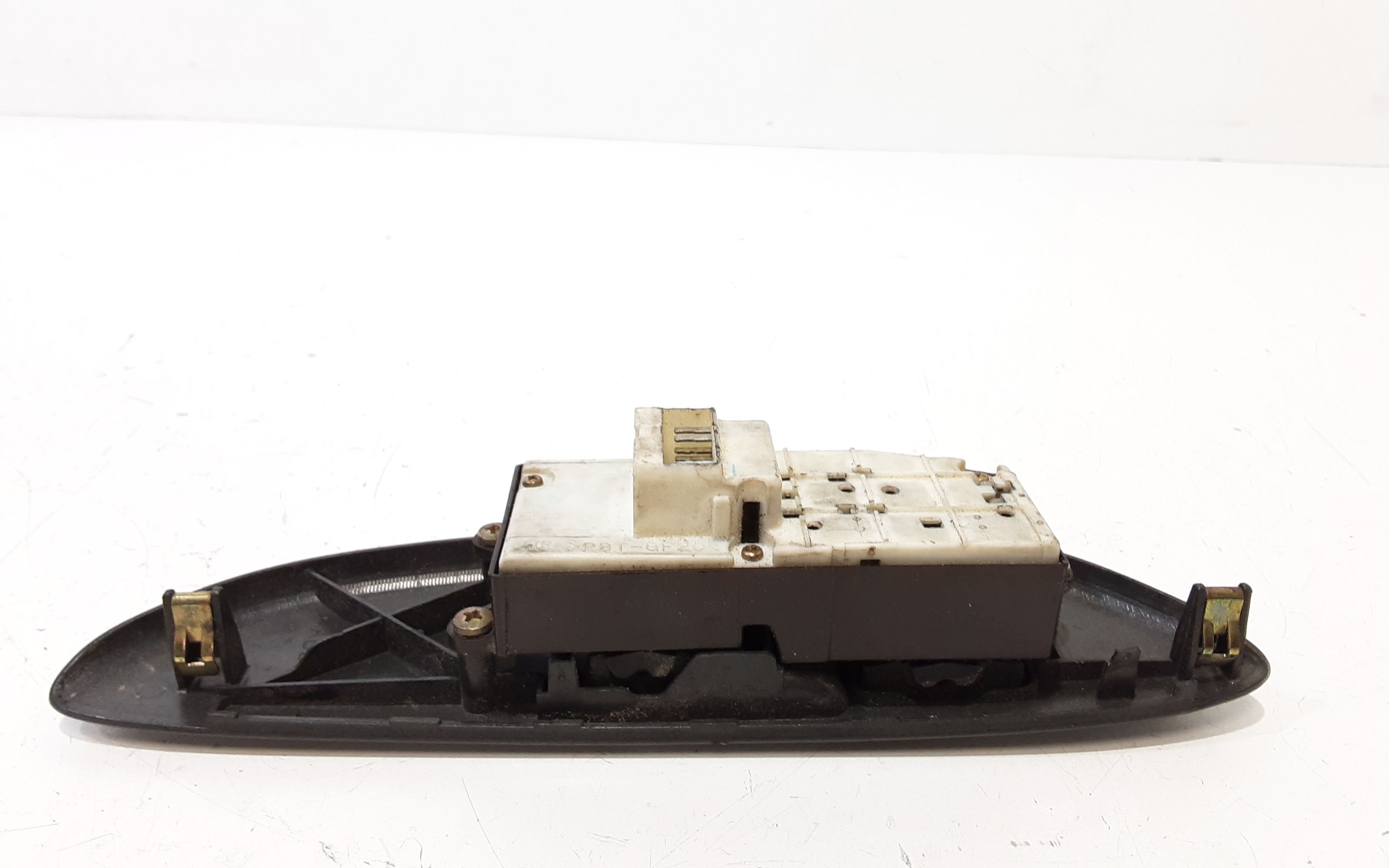 Interruttore Alzacristalli Porta Ant. Sinistro 8482010100 Usato