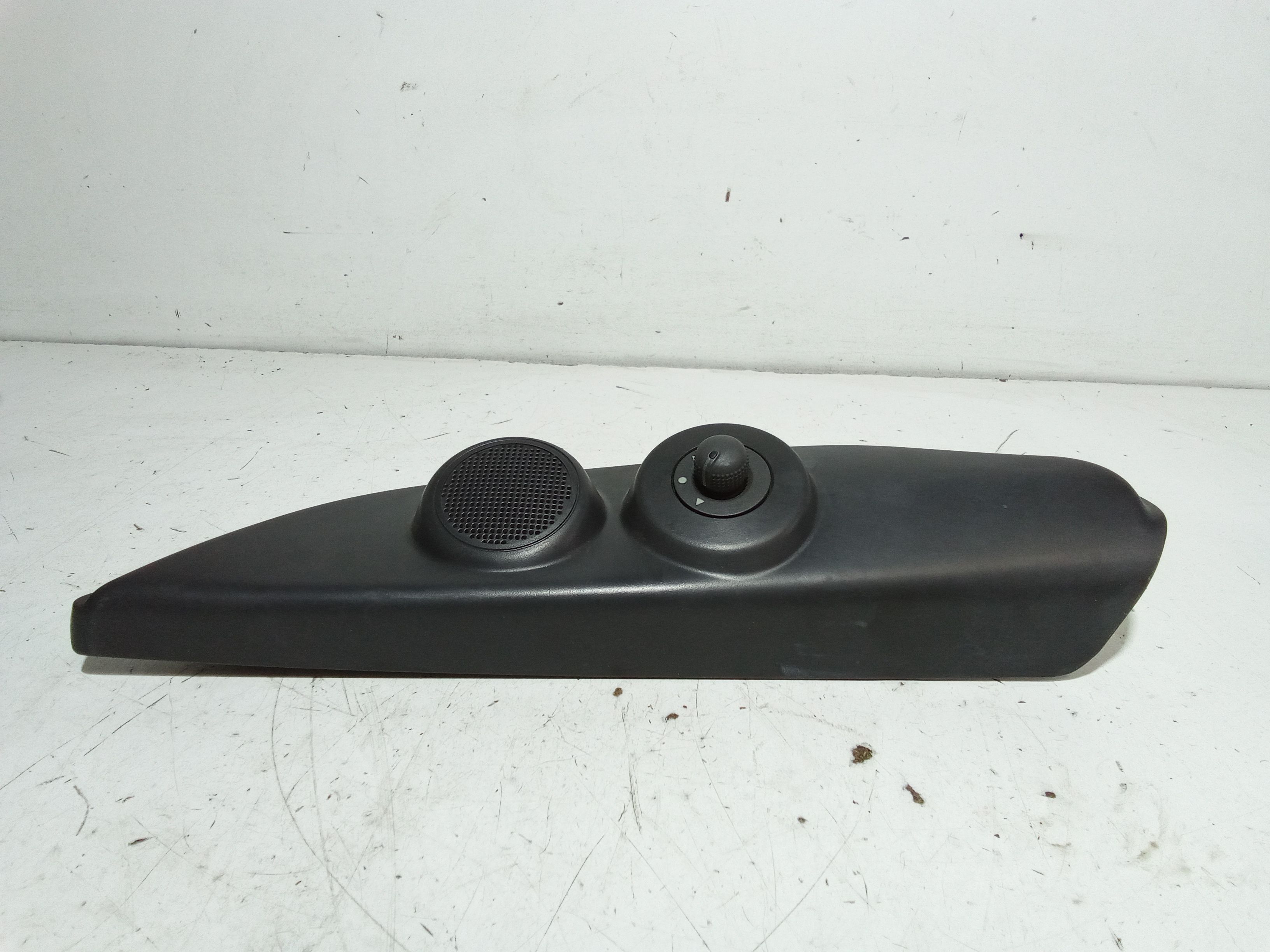 Interruttore Regolazione Retrovisore Est. 6490H1 Usato