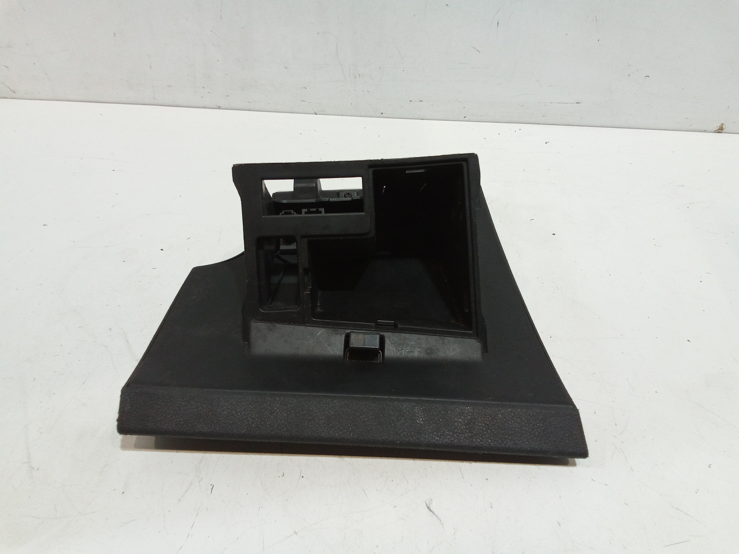 Cassetto Portaoggetti Inf. Plancia Destro Usato