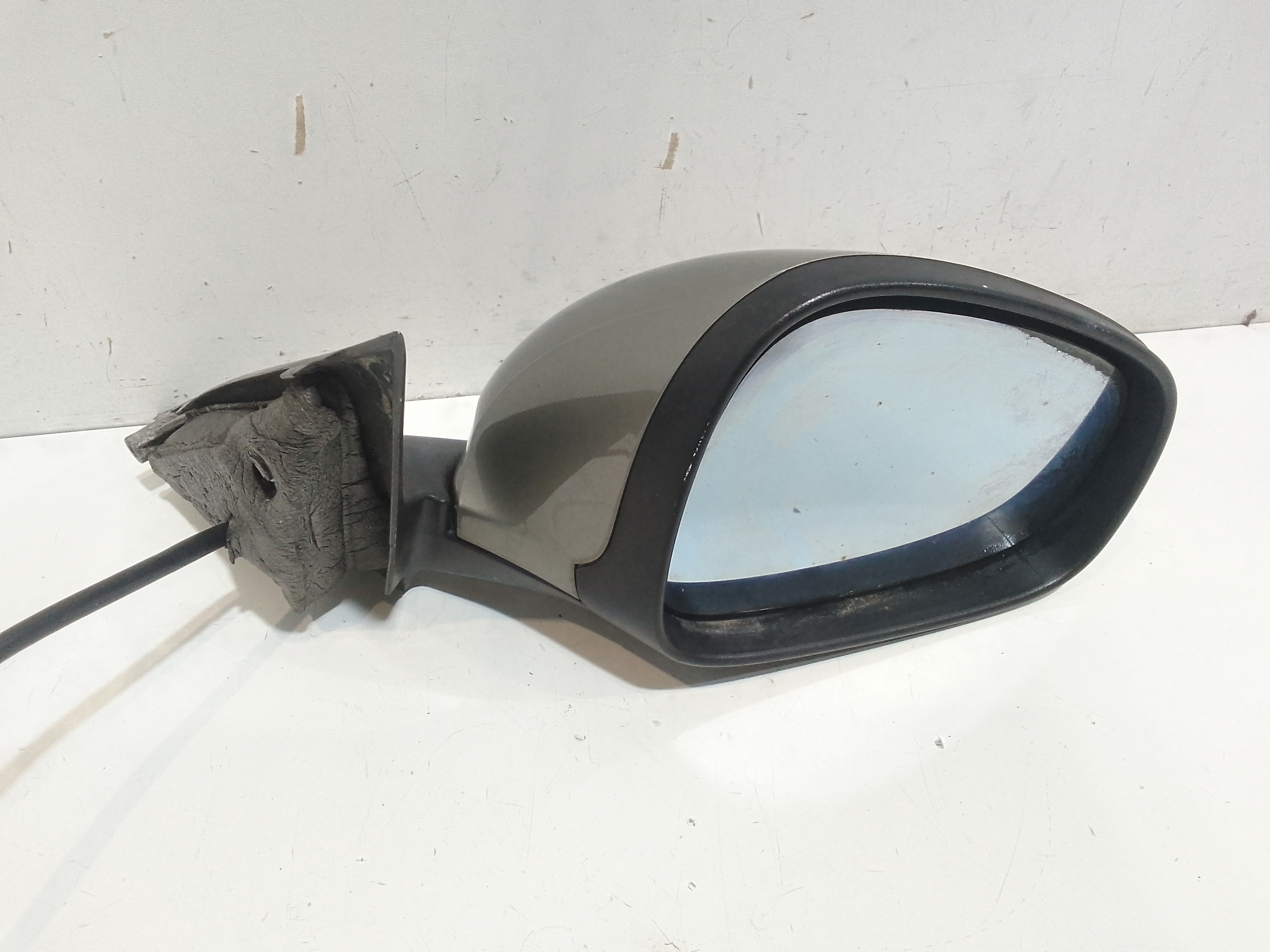 Retrovisore Est. Destro Usato