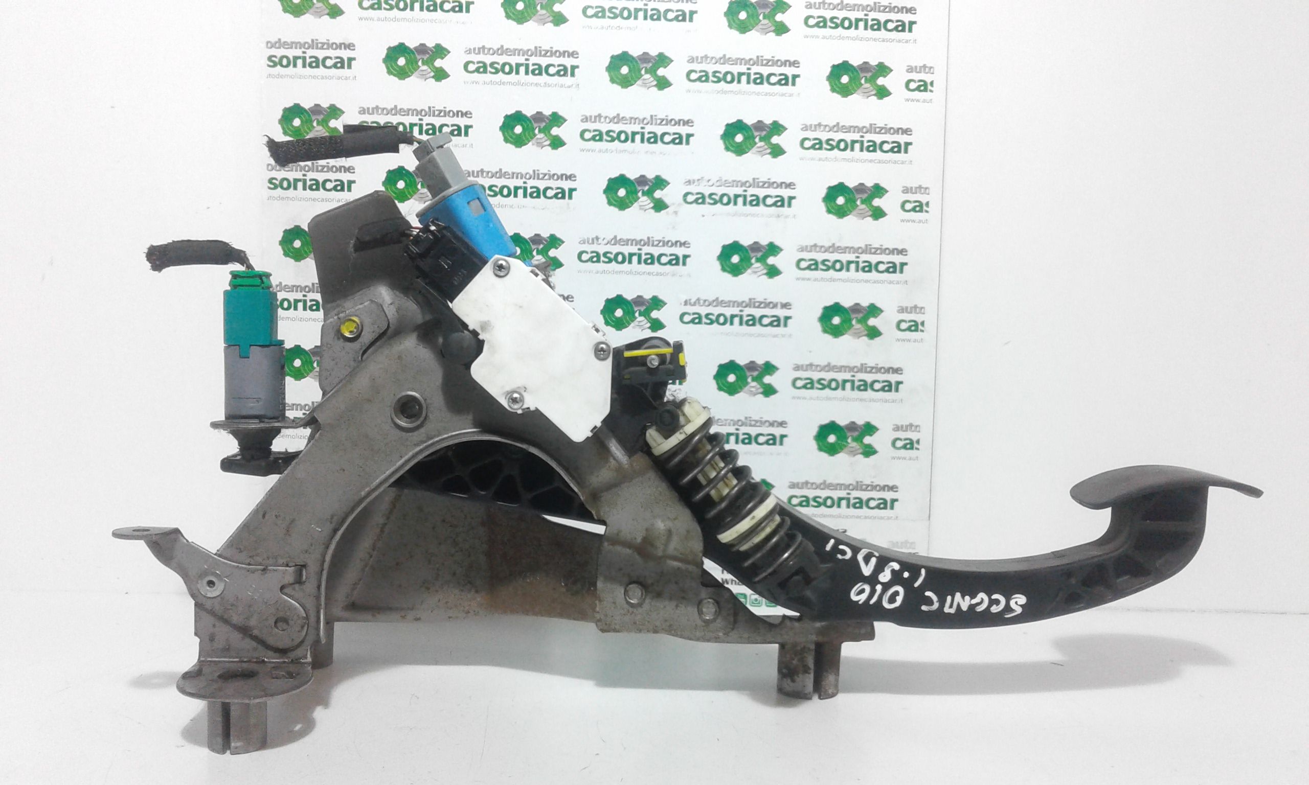 Pedale Frizione 465030036R Usato