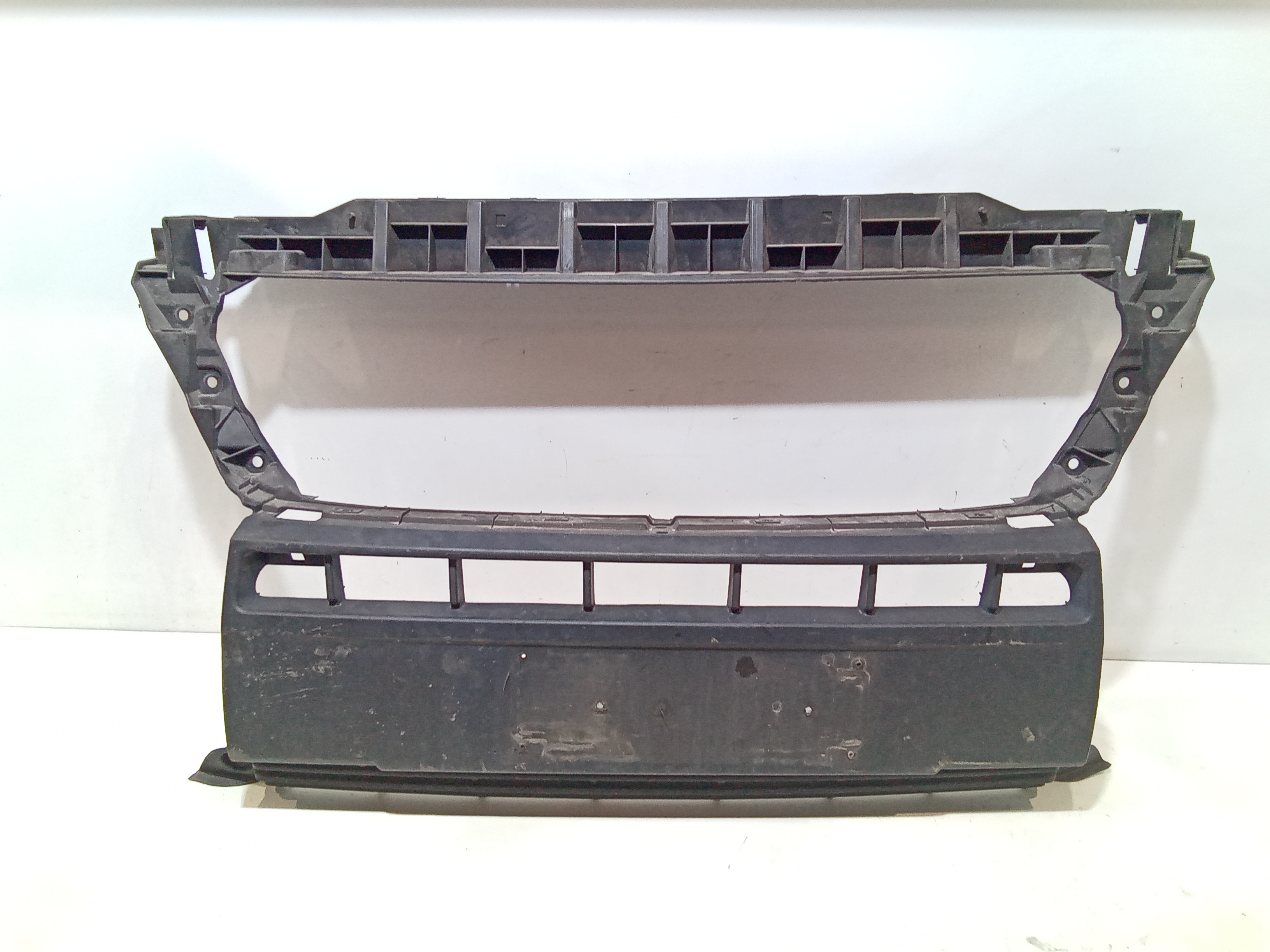 Paraurti Ant. Centr. 735470253 Usato