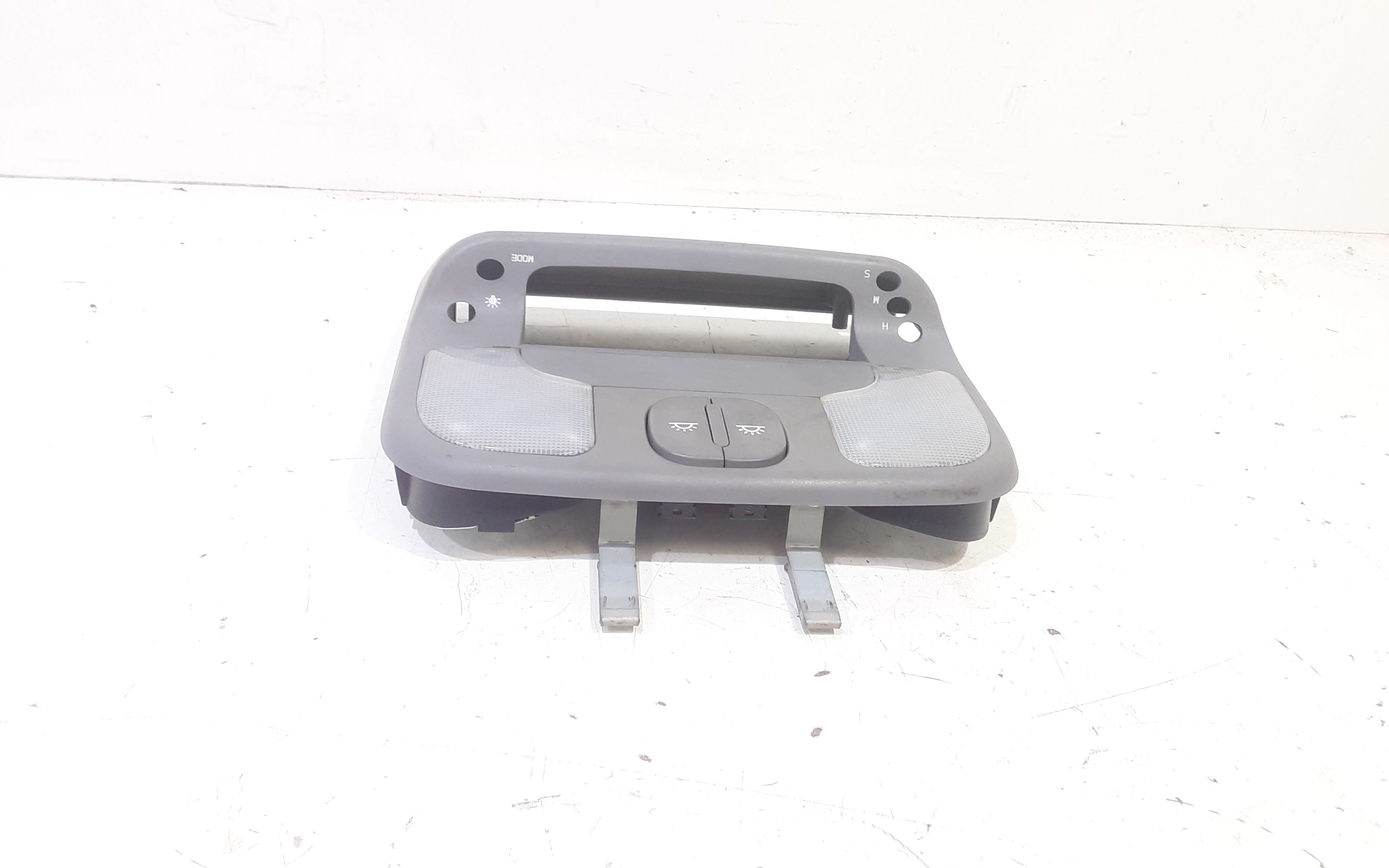 Luce Cortesia Ant. Tetto 9281039010OI Usato