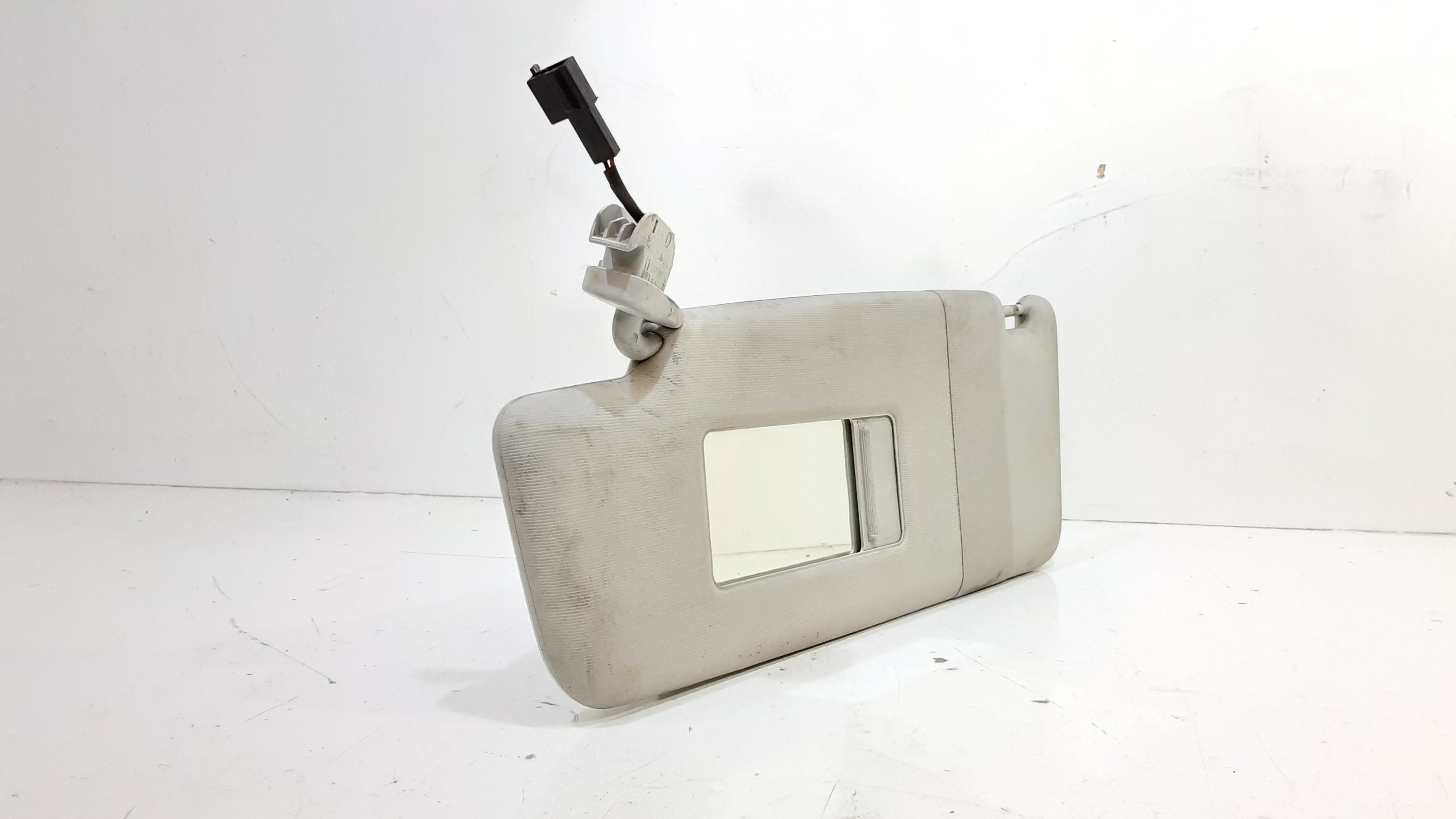 Aletta Parasole Parabrezza Sinistro 1T0857551F2F4 Usato