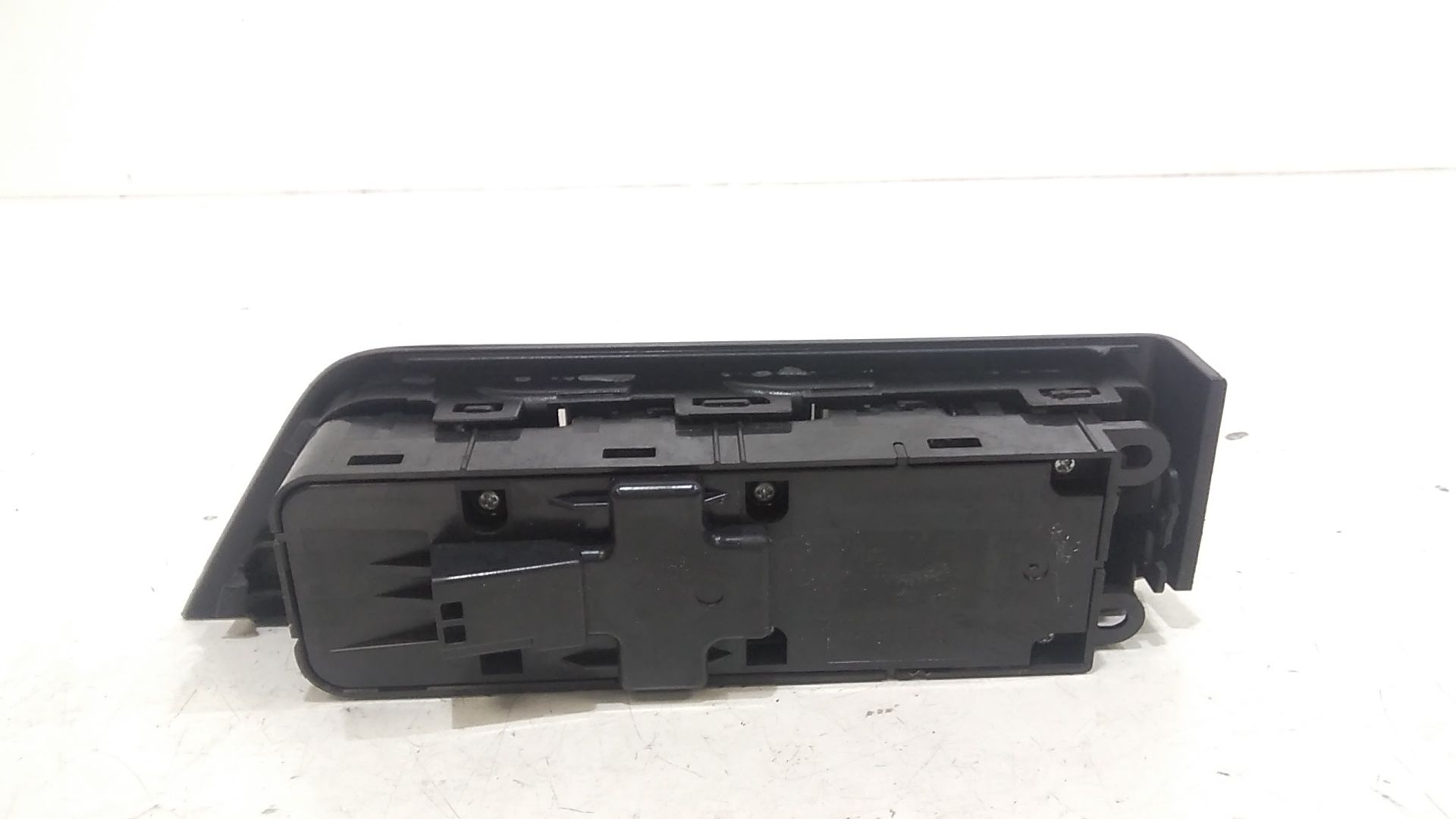 Interruttore Alzacristalli Porta Ant. Sinistro Usato