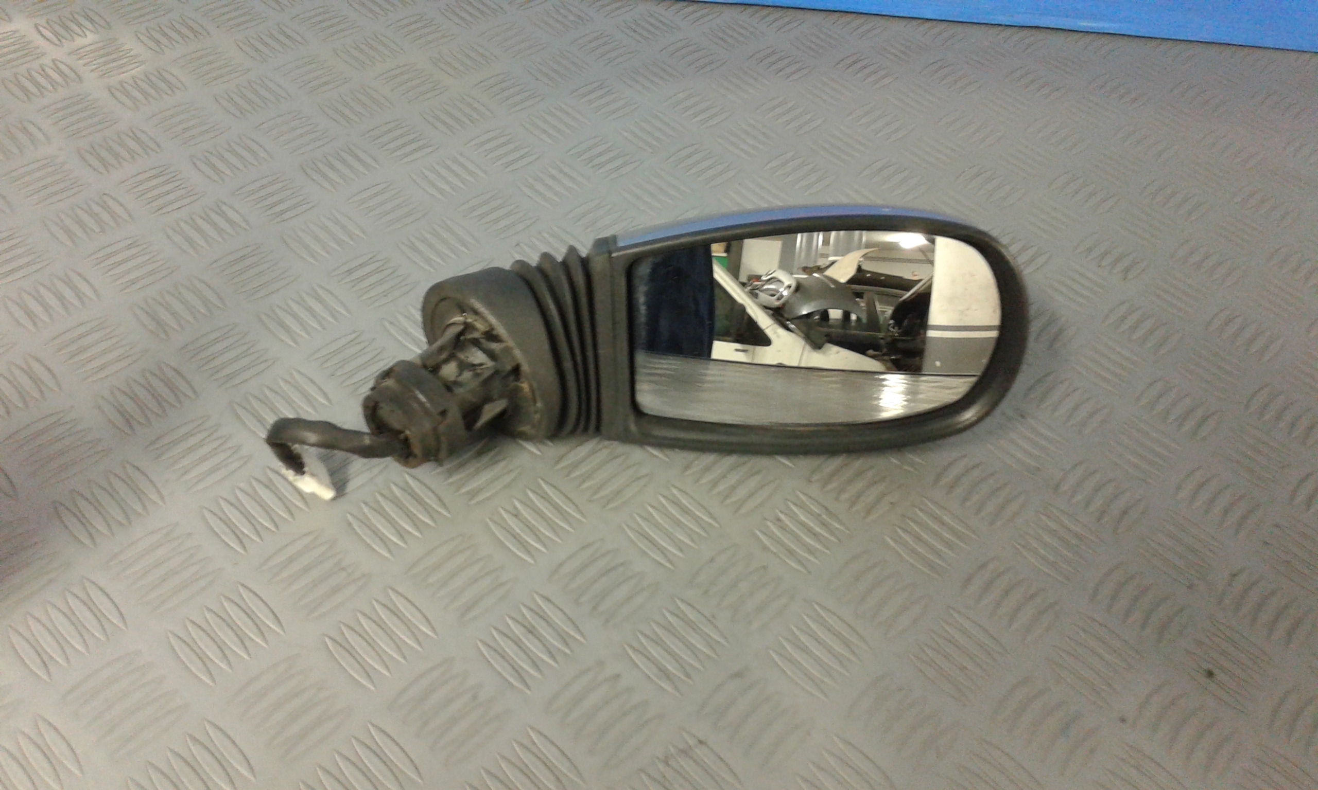 Retrovisore Est. Destro 735310073 Usato