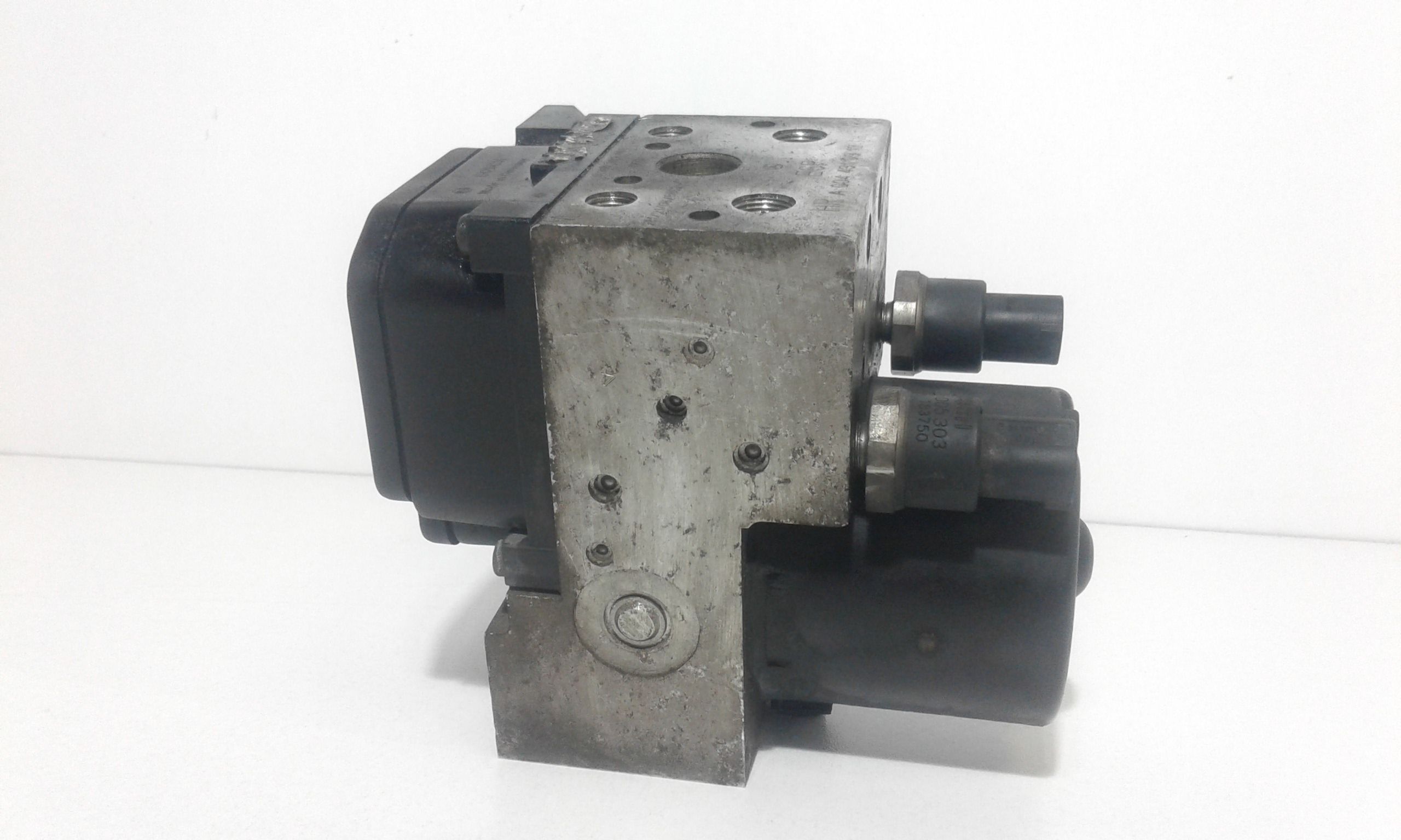 Pompa Abs A0044311012 Usato