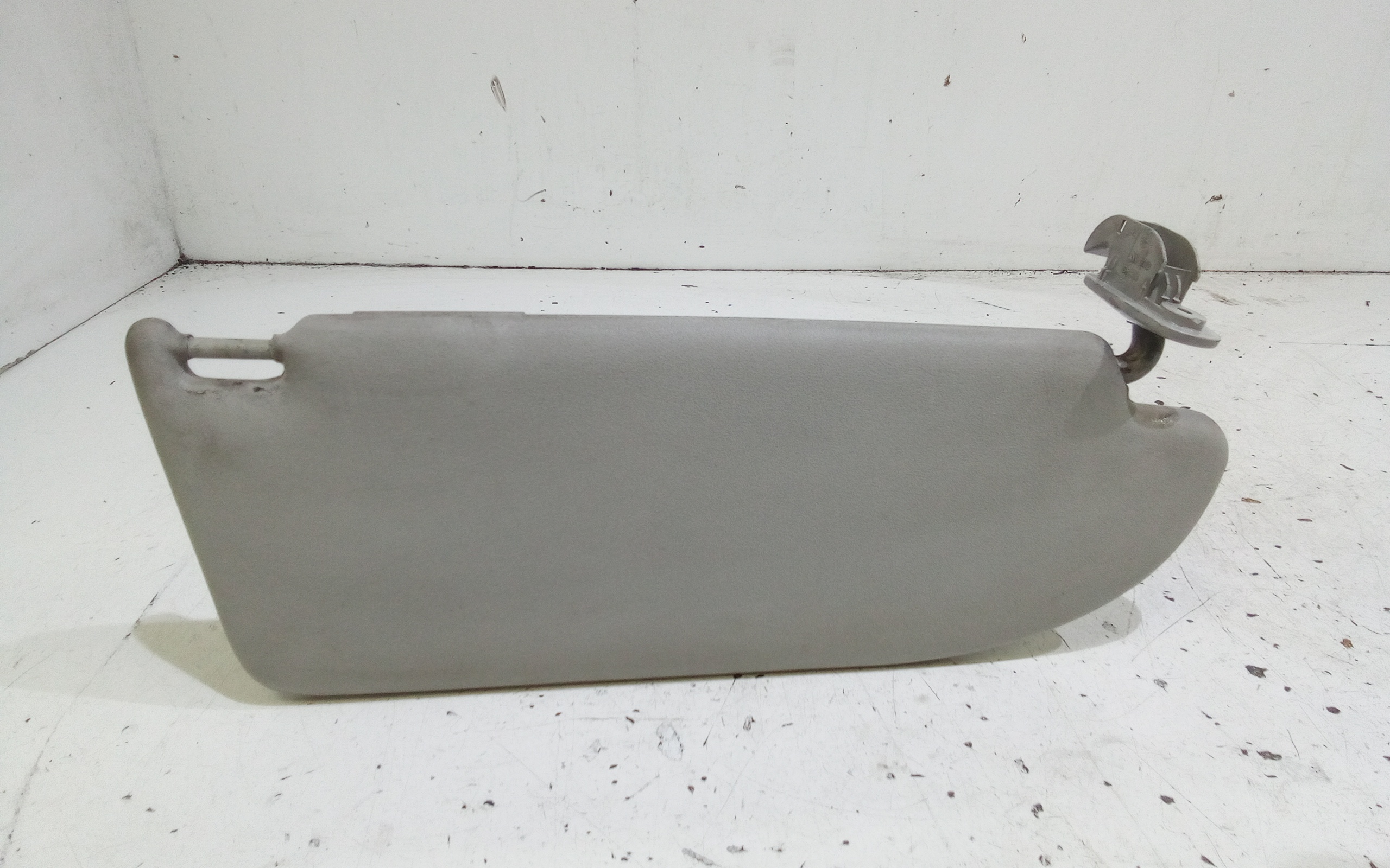 Aletta Parasole Parabrezza Sinistro 6L1857551A5W9 Usato