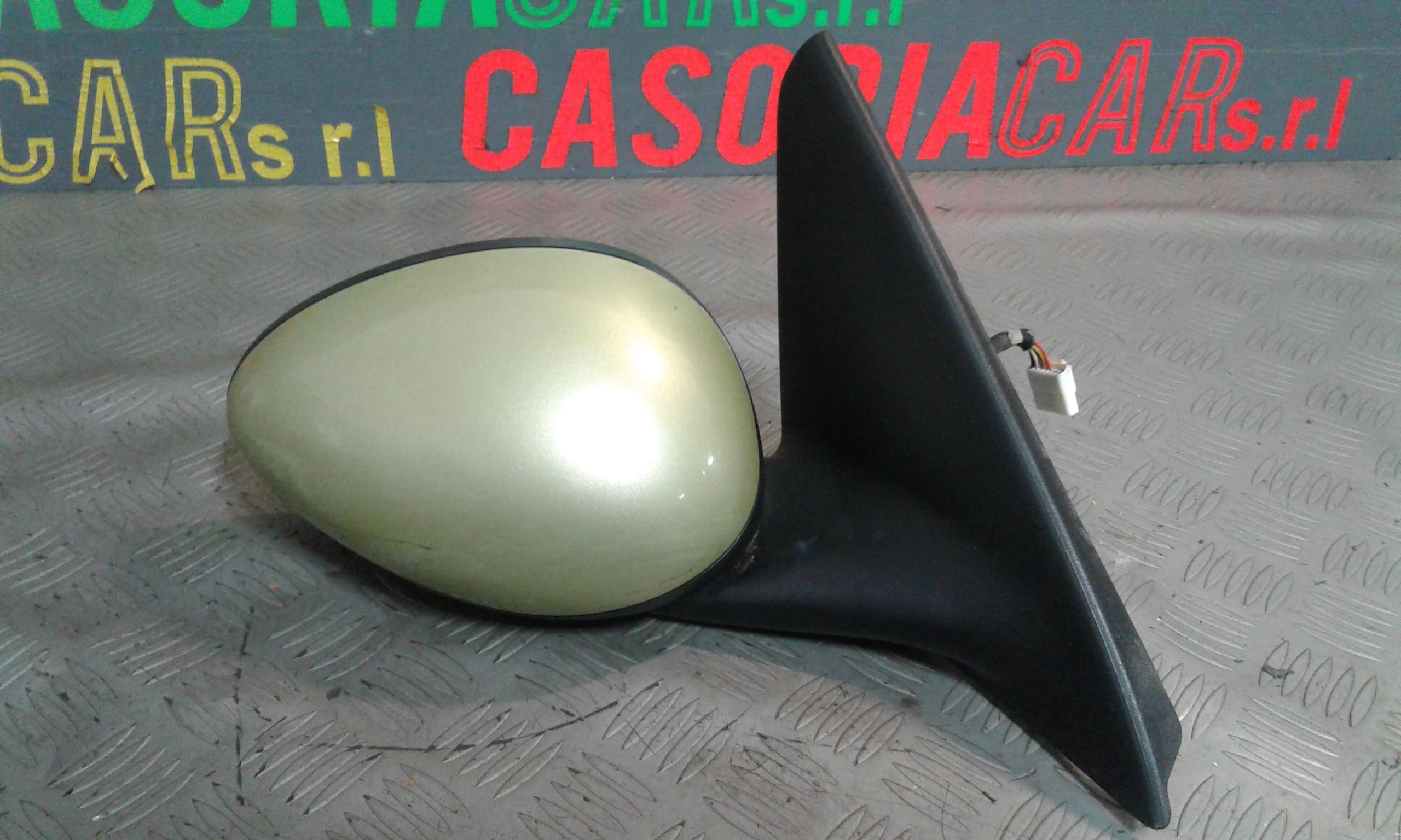 Retrovisore Est. Destro Usato