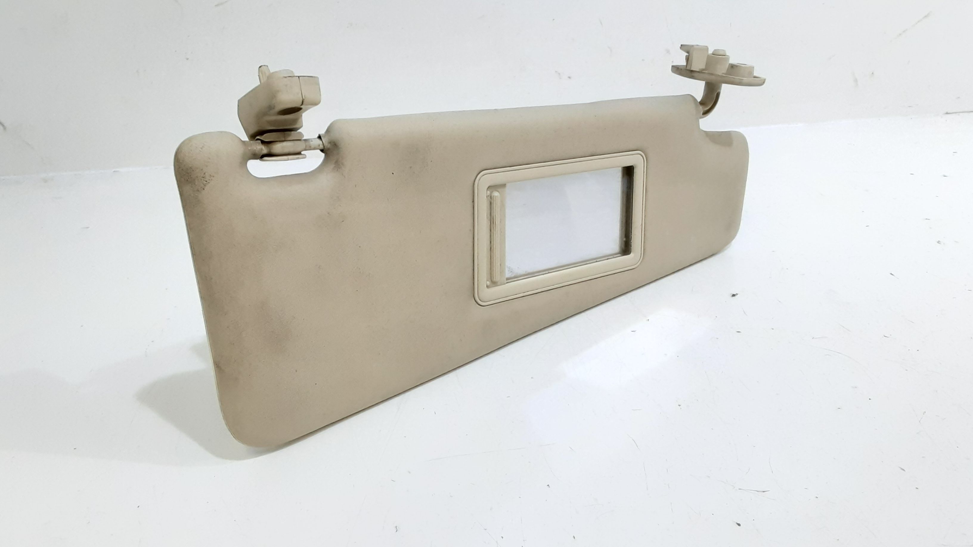 Aletta Parasole Parabrezza Destro 735383410 Usato