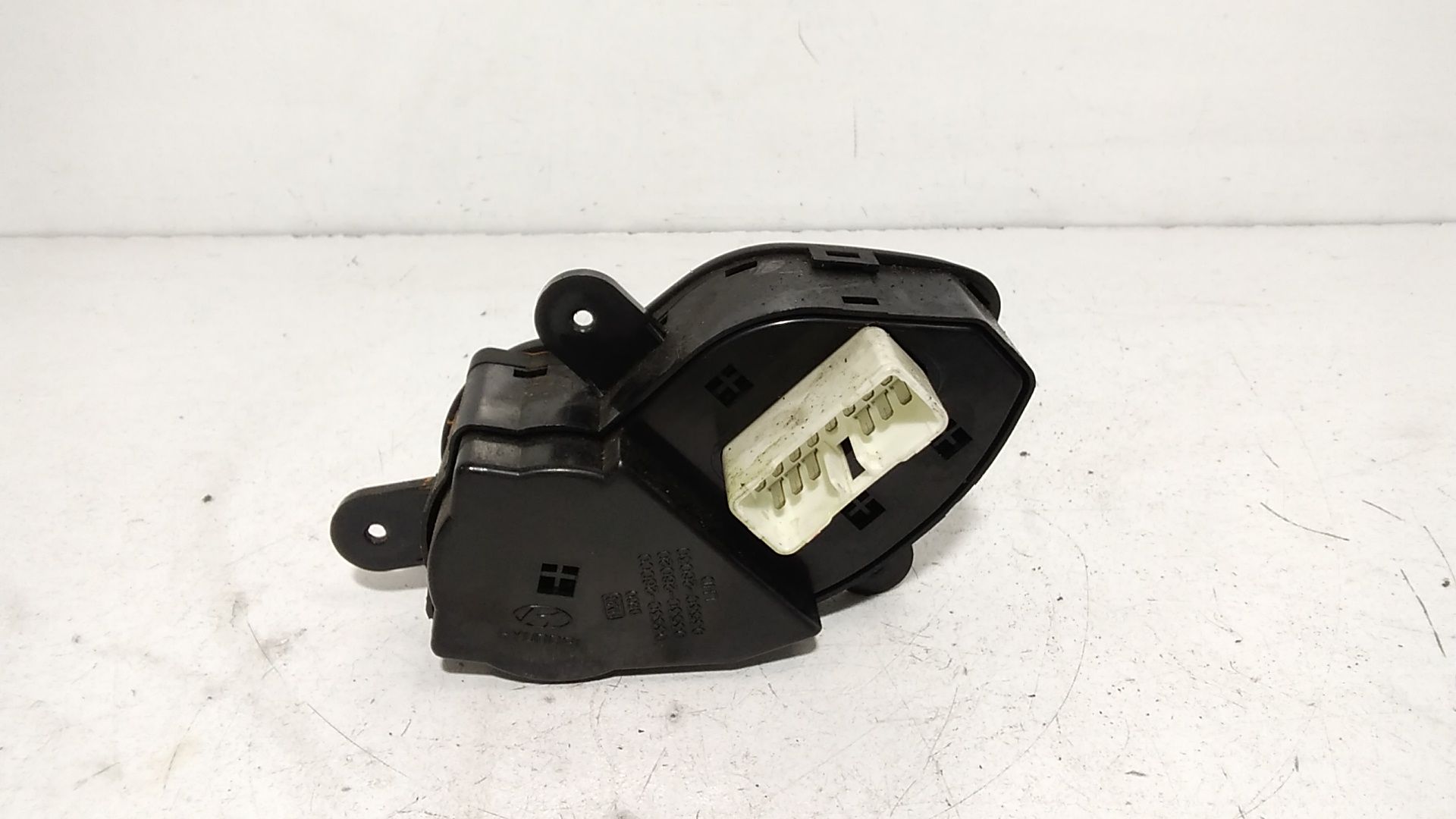 Interruttore Regolazione Retrovisore Est. 9353026020 Usato