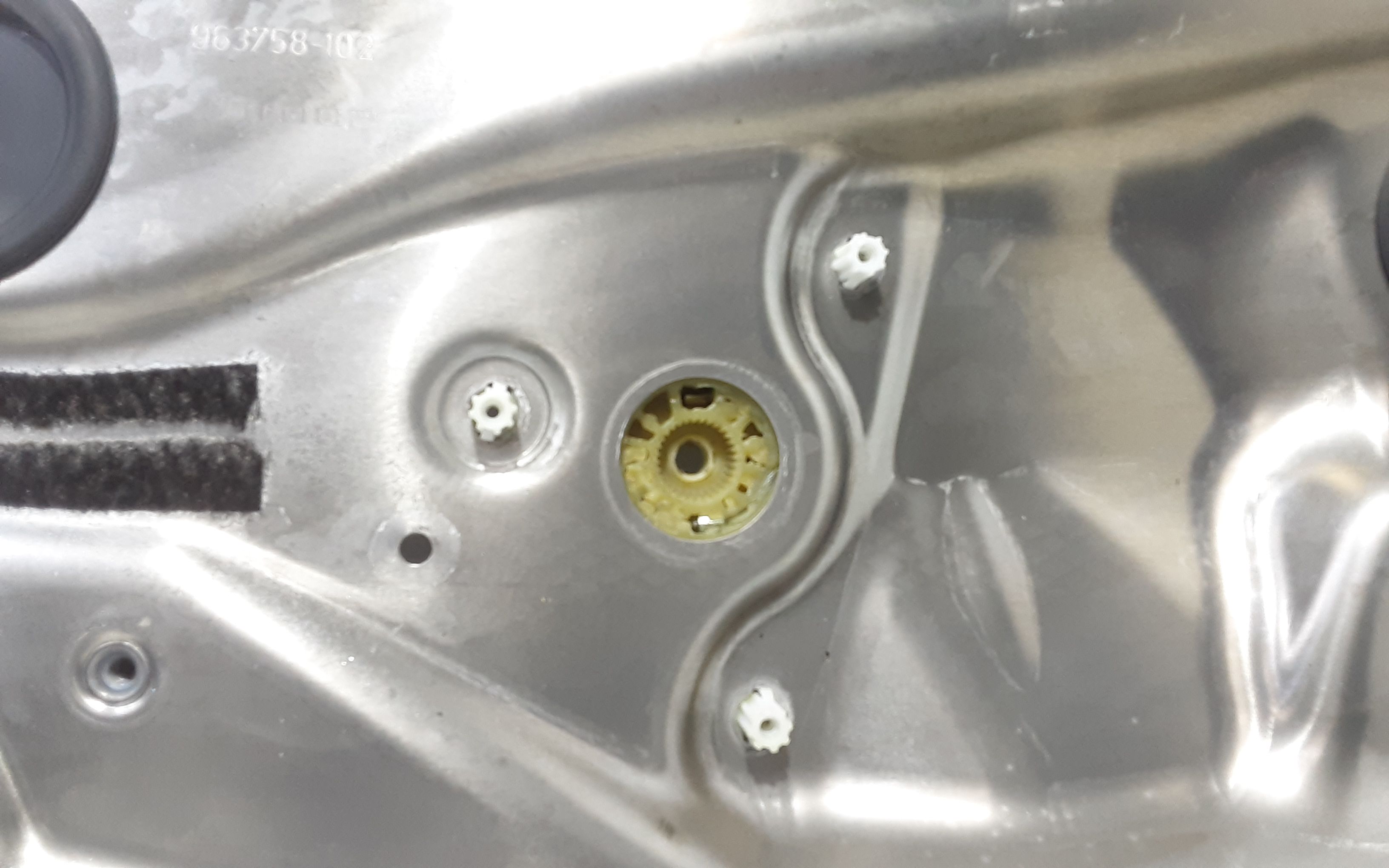 Alzacristallo Porta Ant. Destro Usato