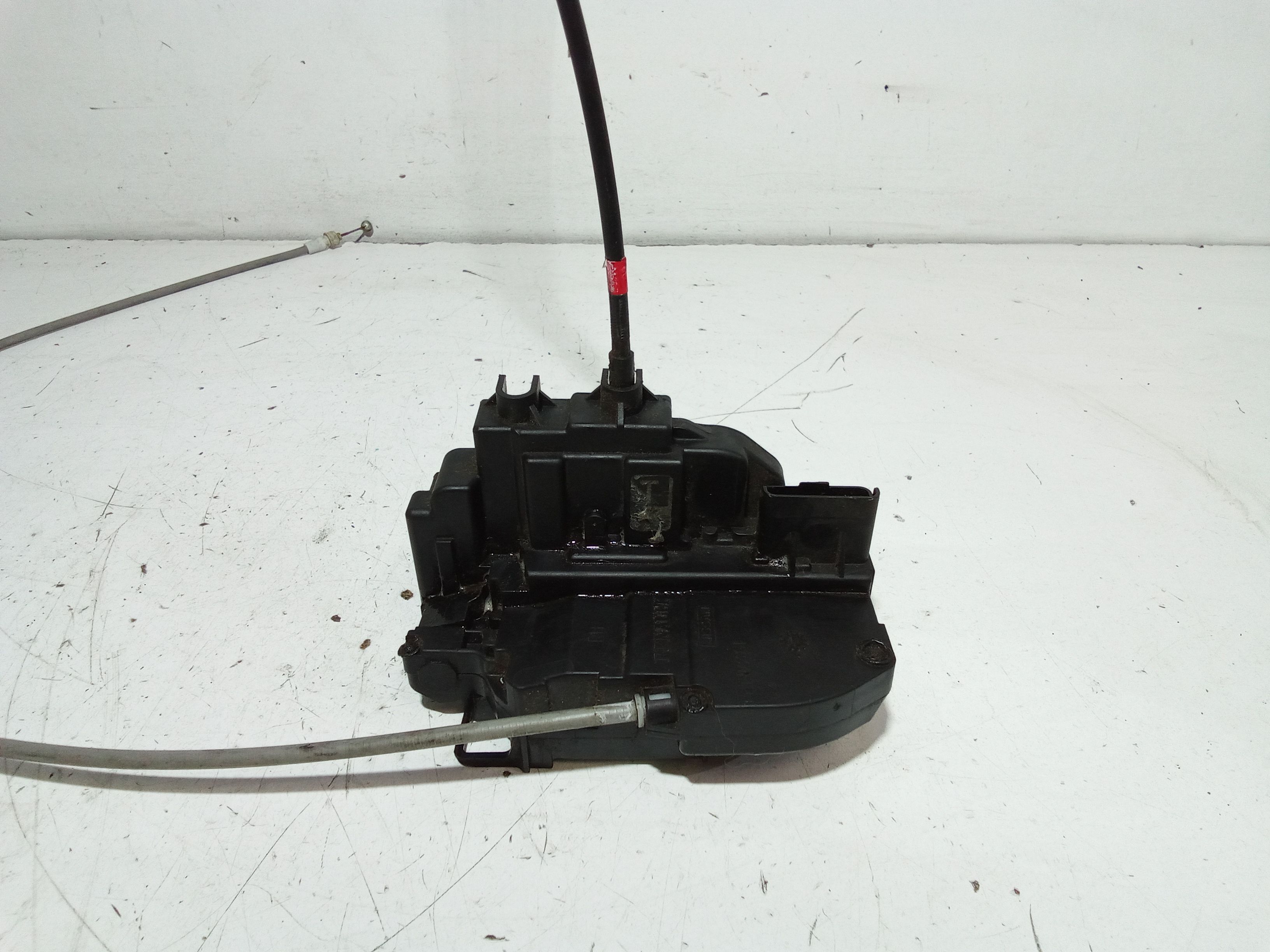 Serratura Porta Post. Destro 825009U100 Usato