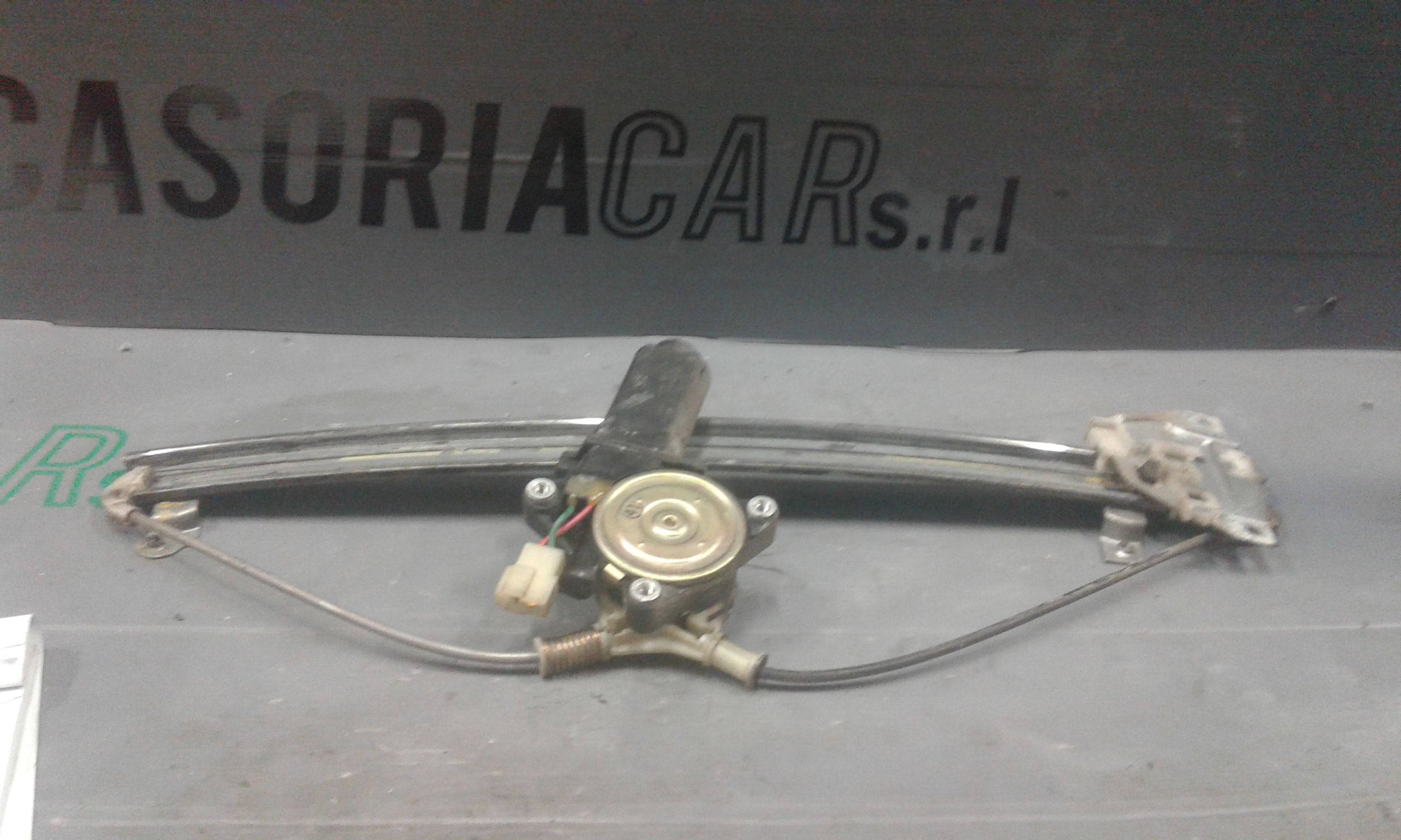 Alzacristallo Porta Ant. Destro MR135722 Usato