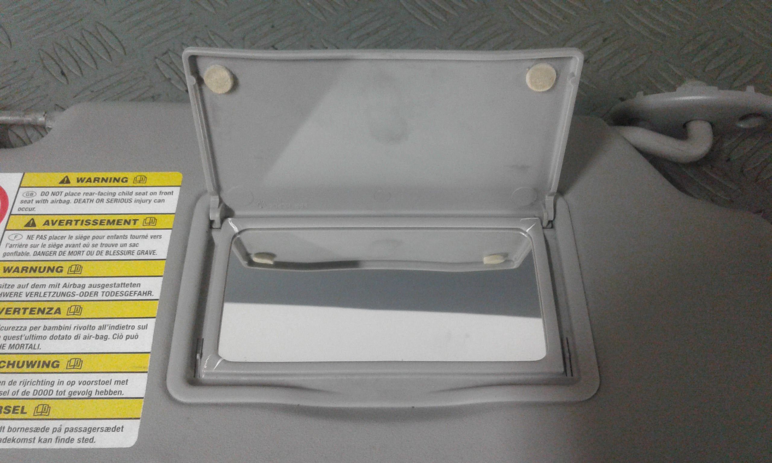 Aletta Parasole Parabrezza Destro 1222069 Usato