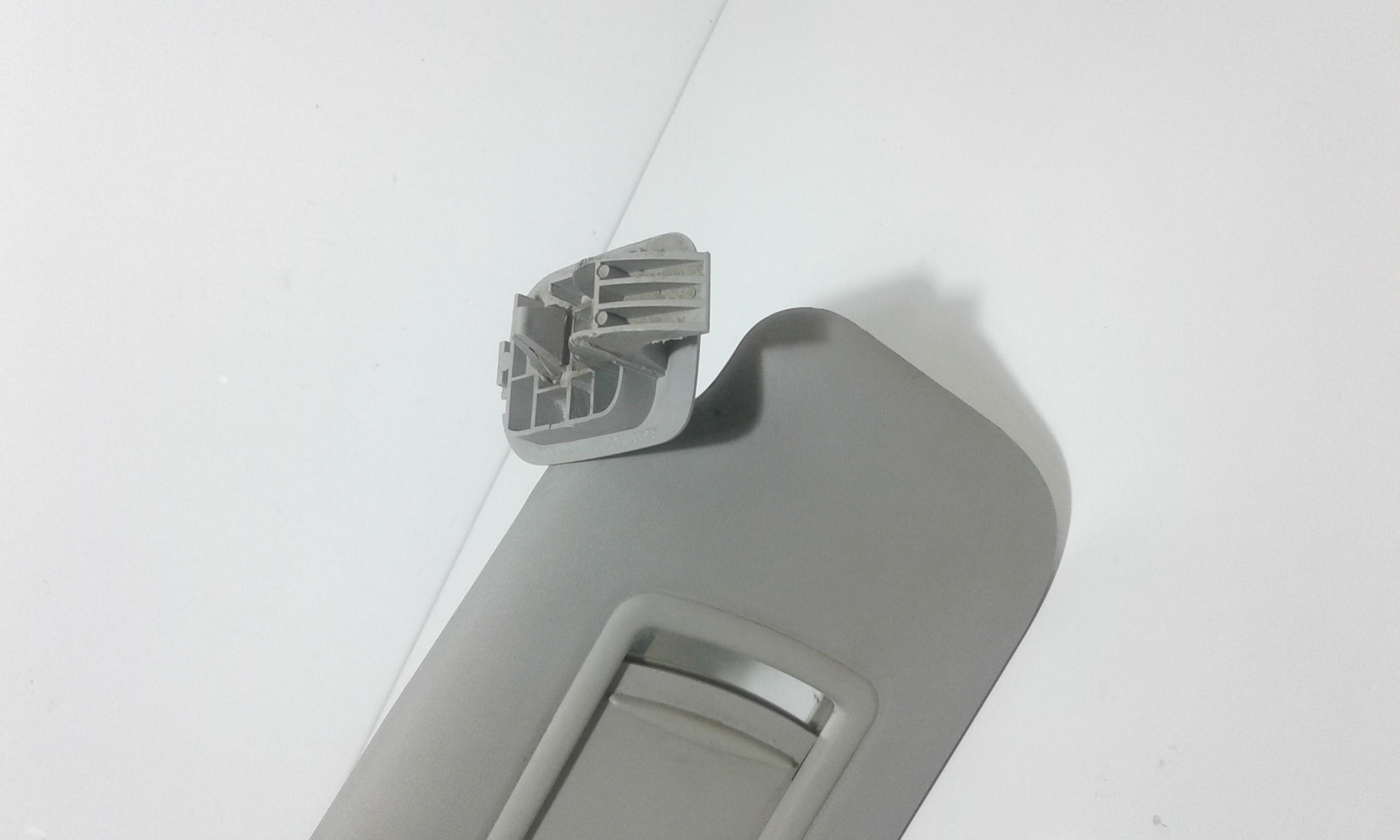 Aletta Parasole Parabrezza Destro 8200246819 Usato