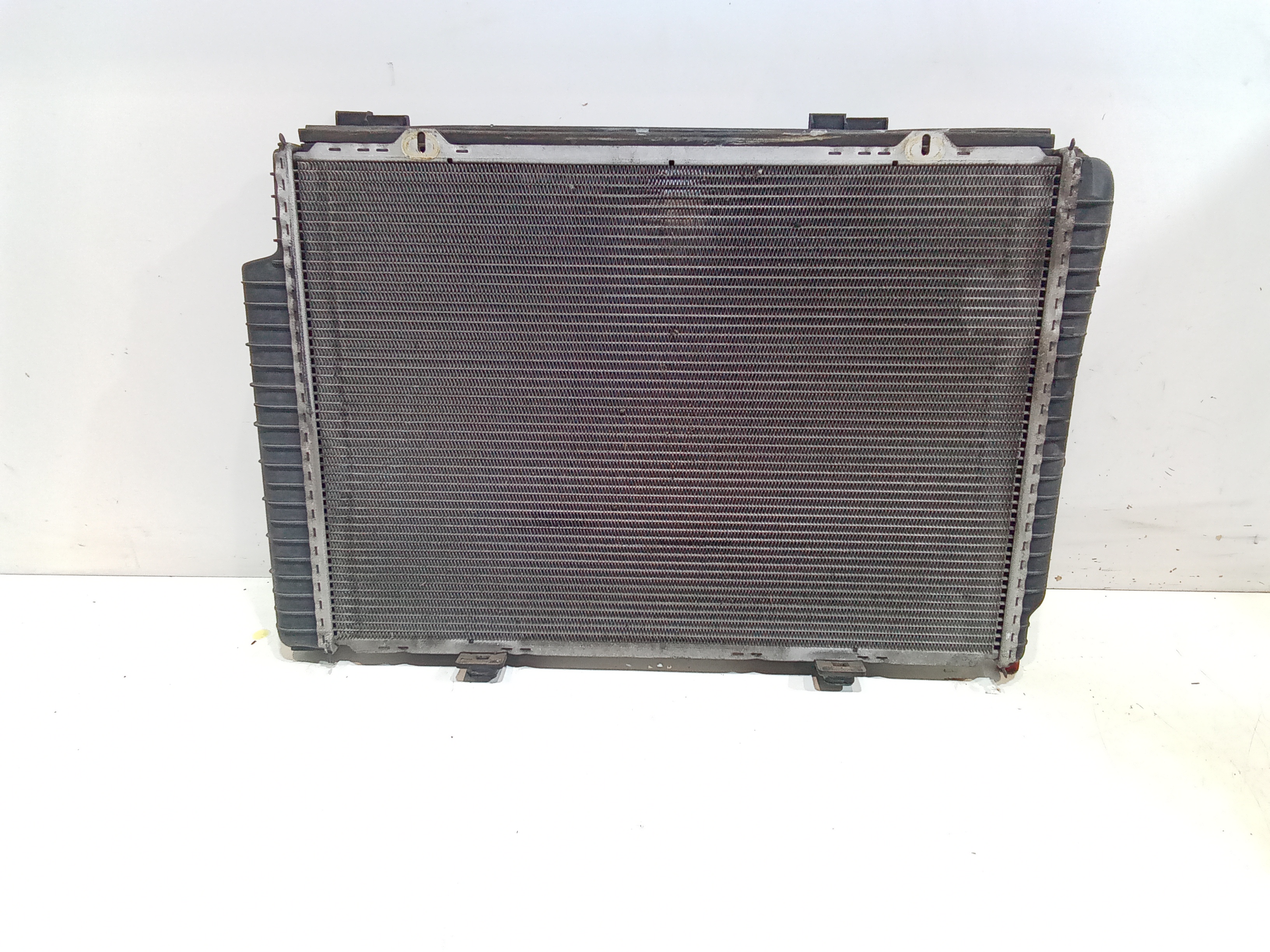 Radiatore A2025002203 Usato