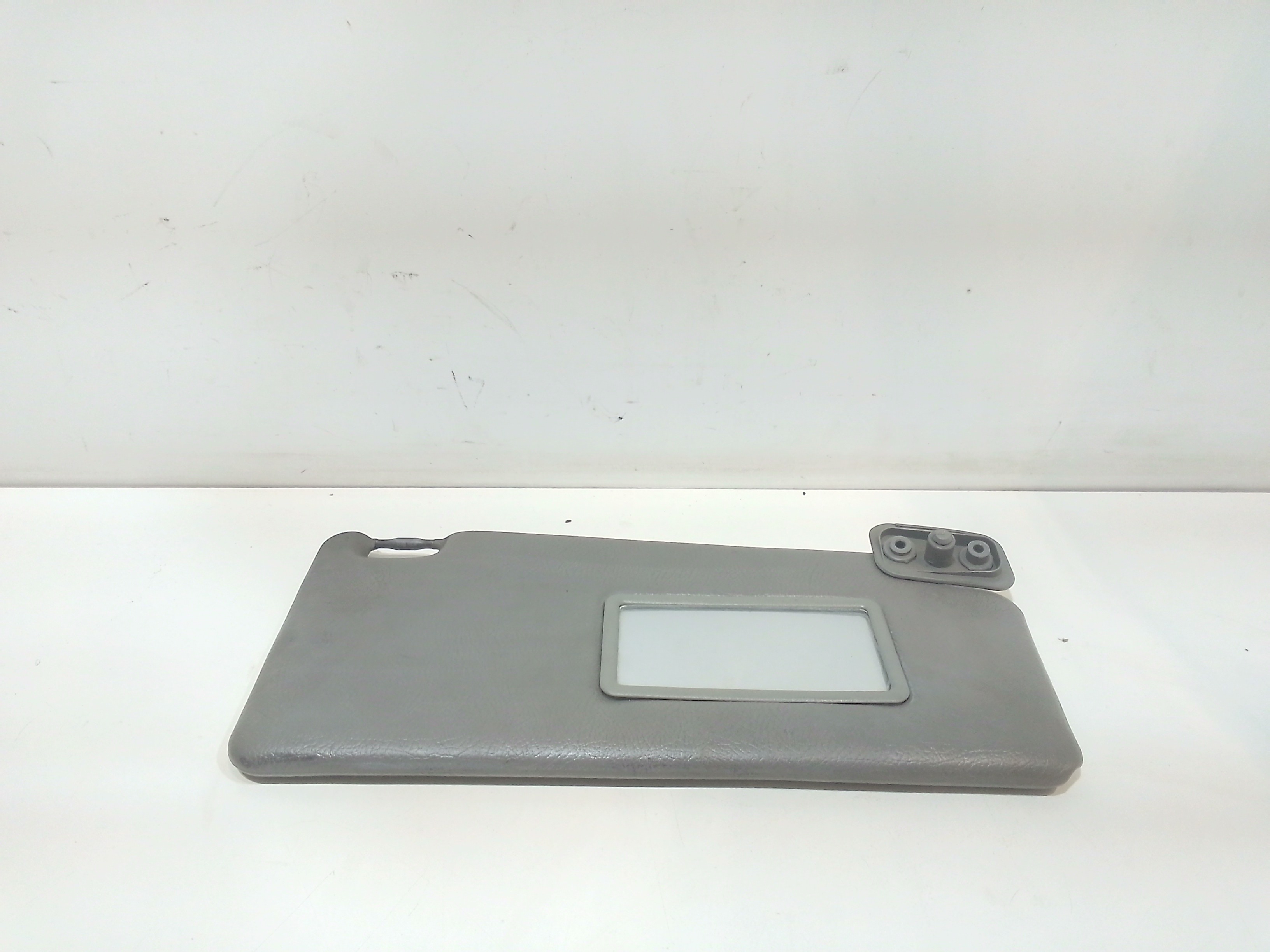 Aletta Parasole Parabrezza Destro 735338206 Usato