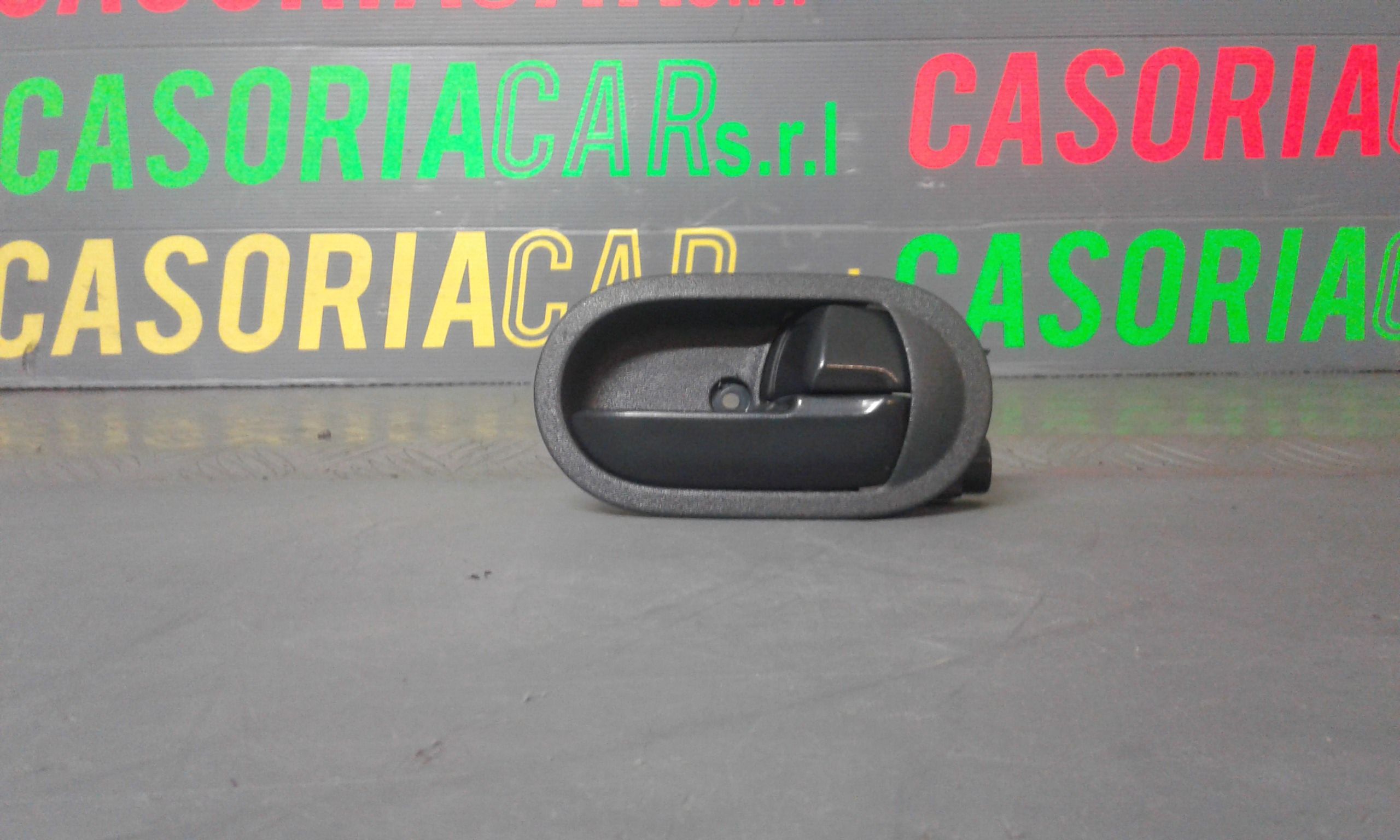 Maniglia Int. Apertura Porta Ant. Destro Usato