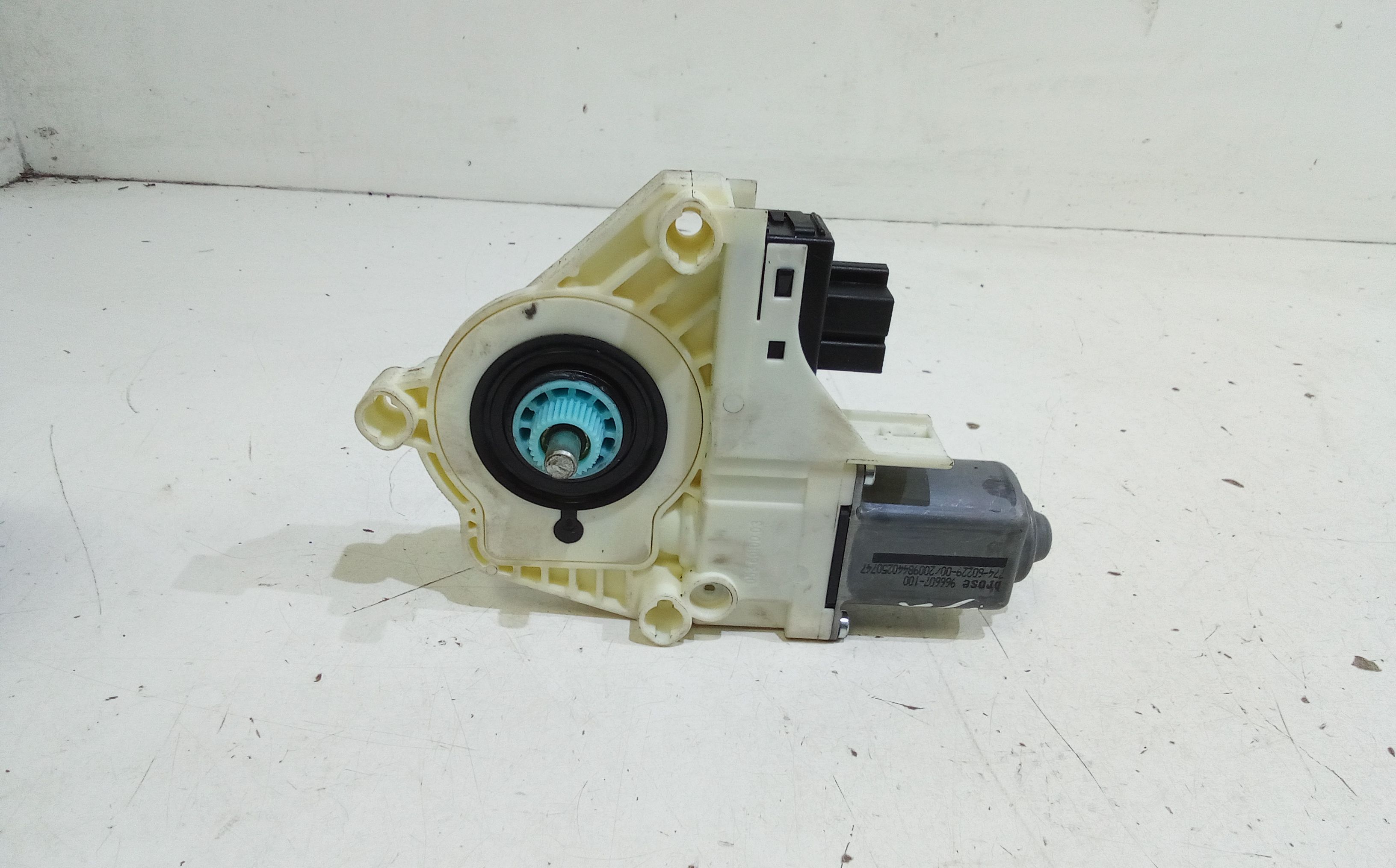 Motorino Alzacristallo Porta Post. Destro 8K0959812A Usato