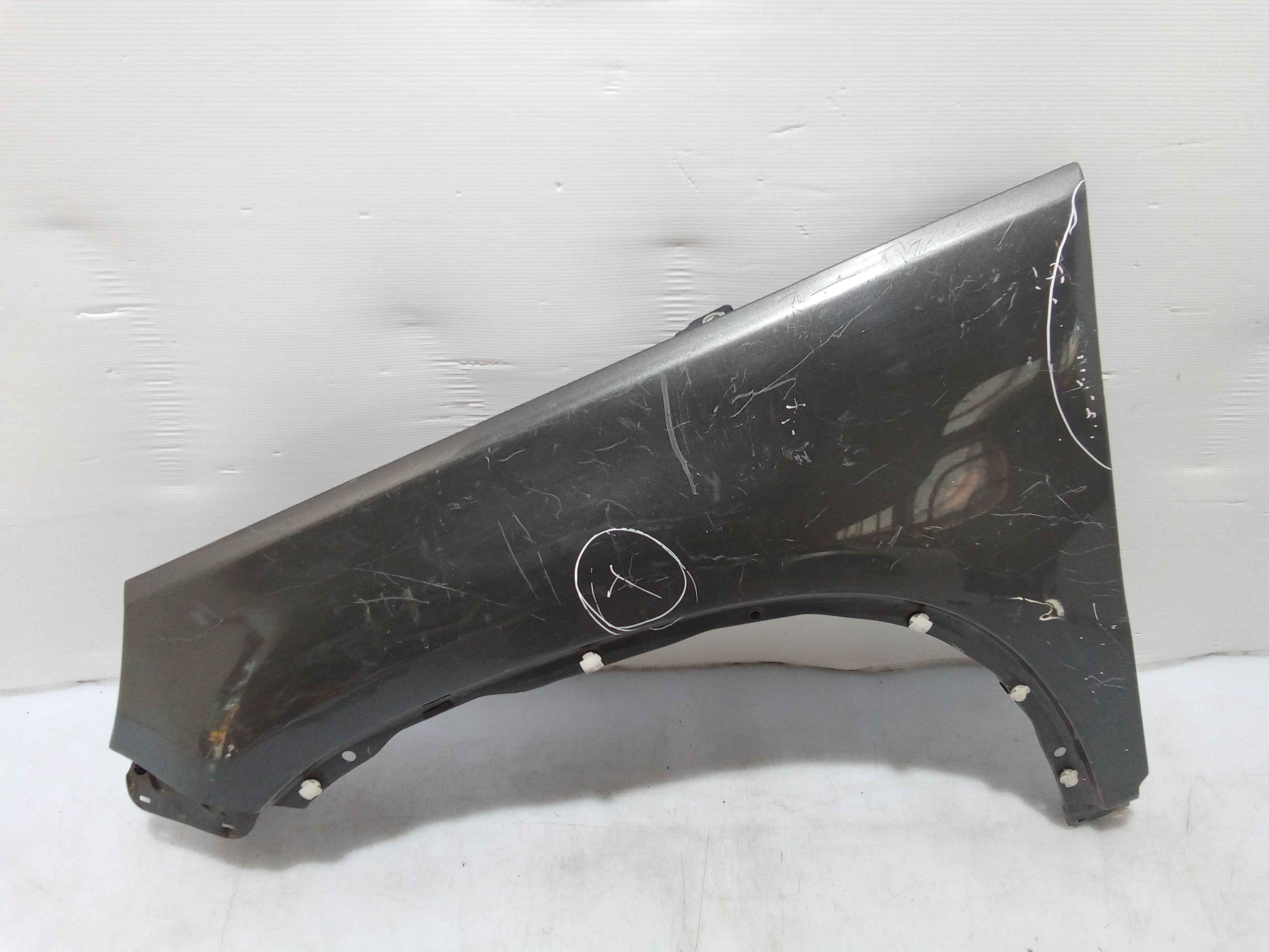 Parafango Ant. Sinistro 5N0821105A Usato