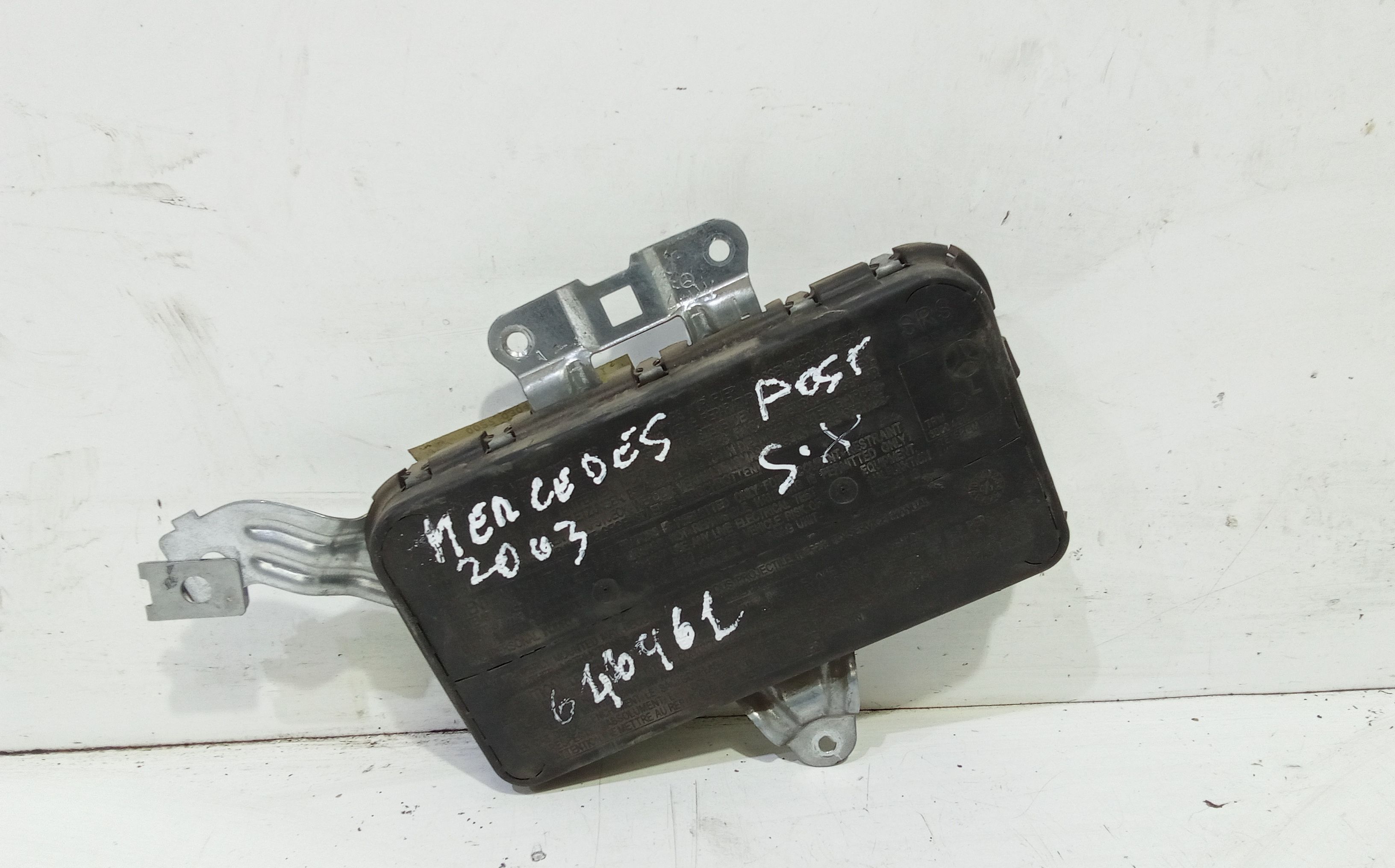 Dispositivo Airbag Lat. Post. Sinistro A2038600105 Usato