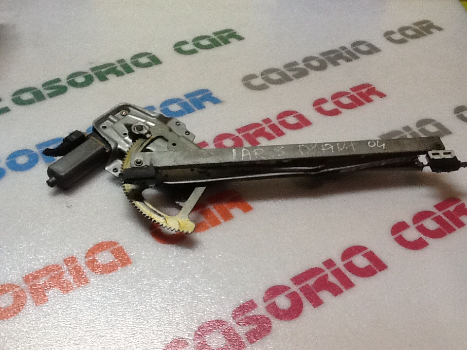 Alzacristallo Porta Ant. Destro 698100D010 Usato