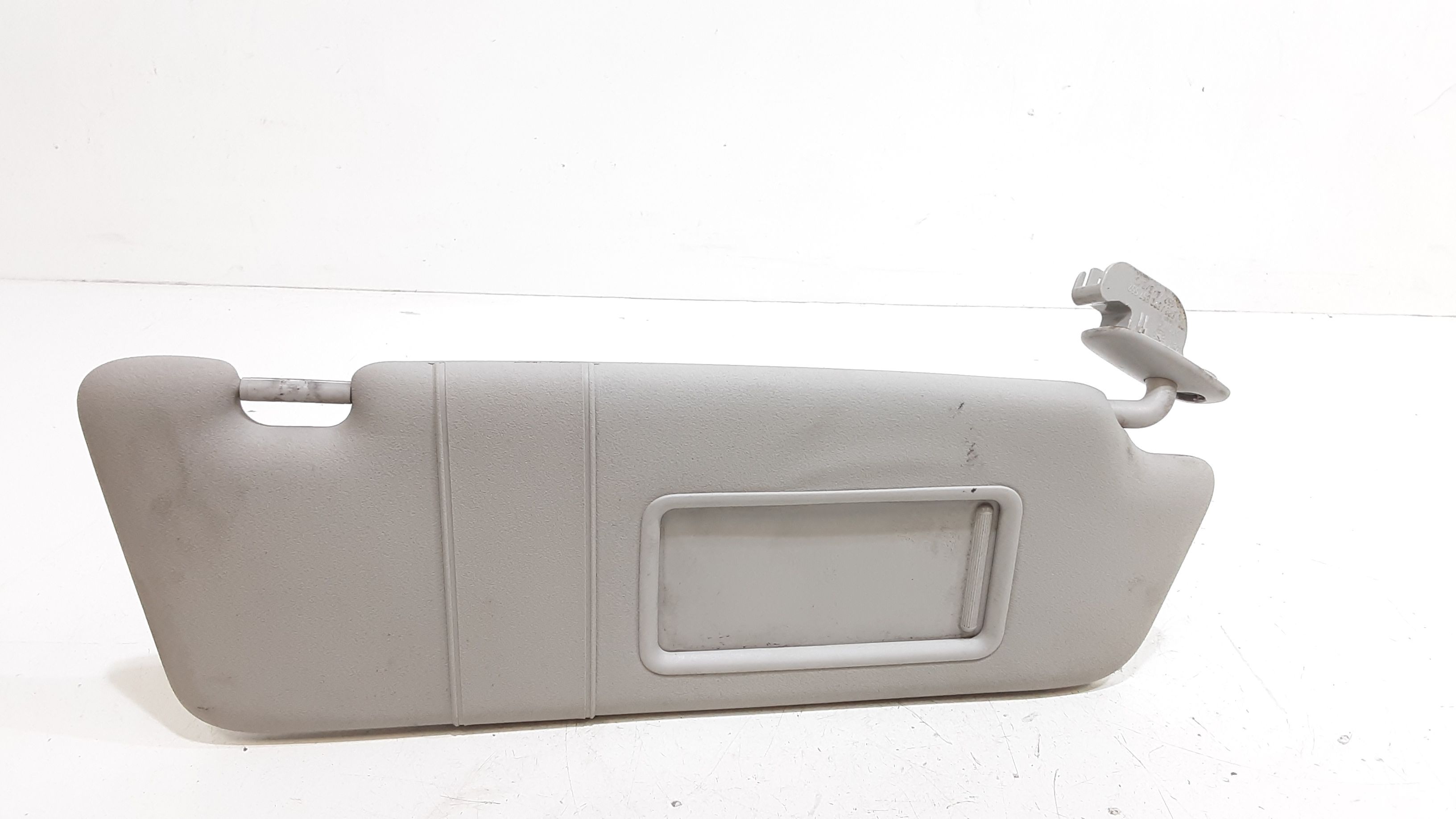 Aletta Parasole Parabrezza Destro 8P08575525B9 Usato