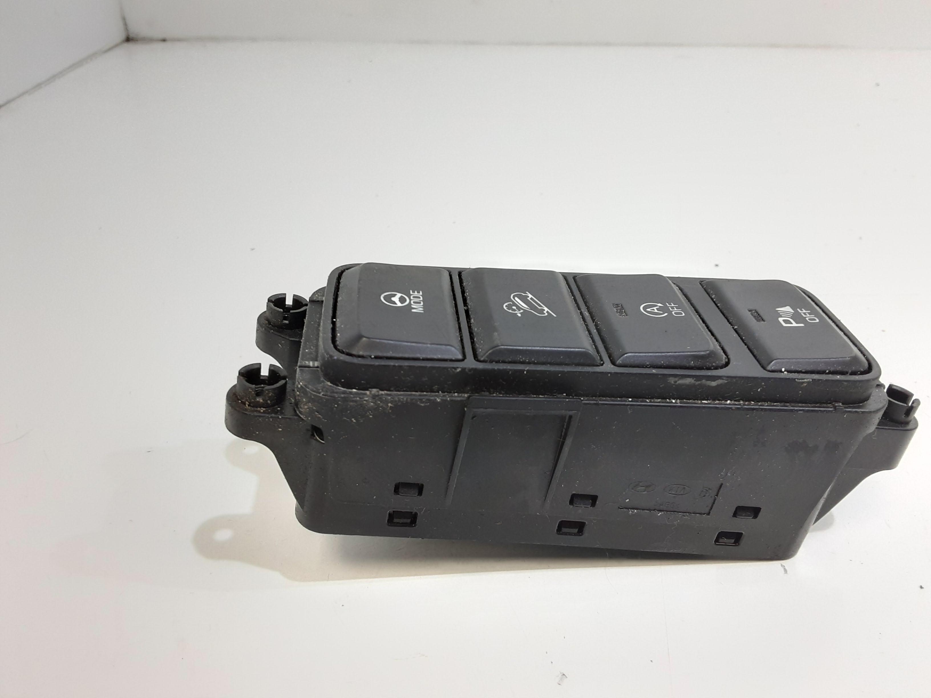 Blocco Comandi Multifunzioni 93710D3220TRY Usato