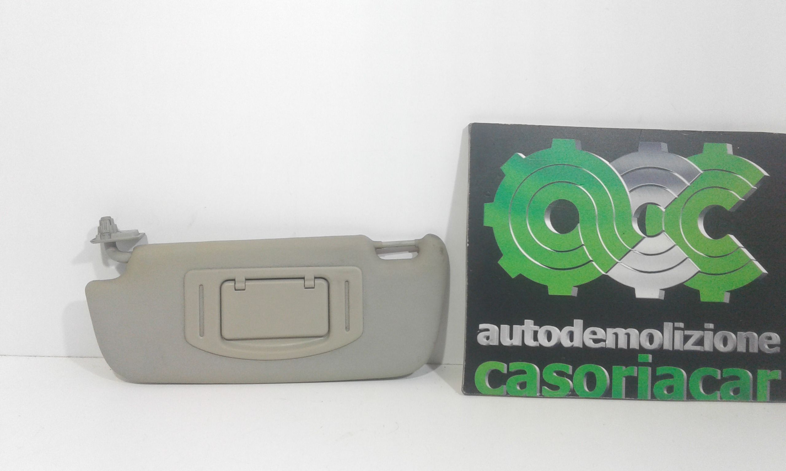 Aletta Parasole Parabrezza Sinistro A4548100910CH0A Usato