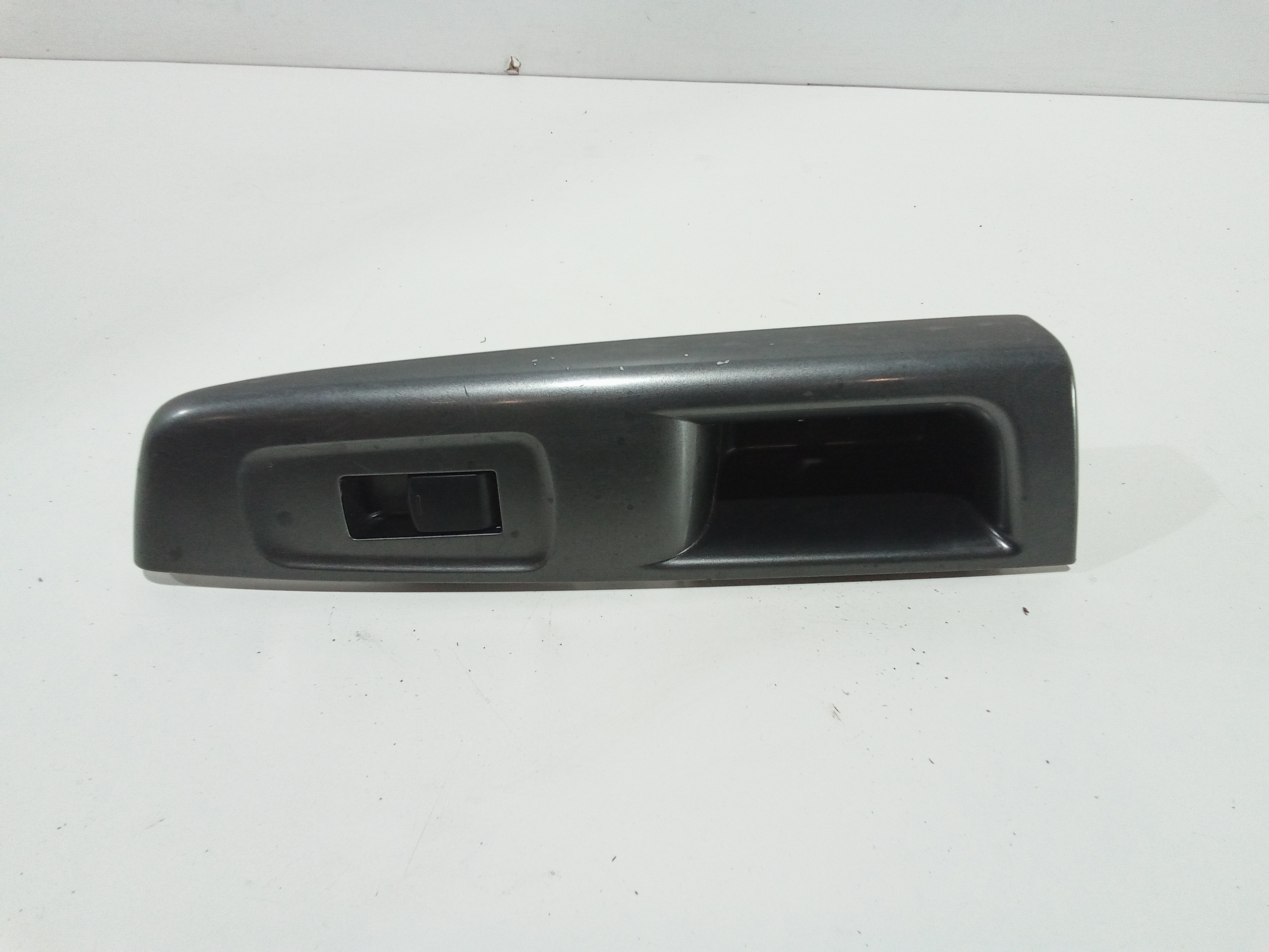 Interruttore Alzacristalli Porta Post. Sinistro 83071FG110 Usato