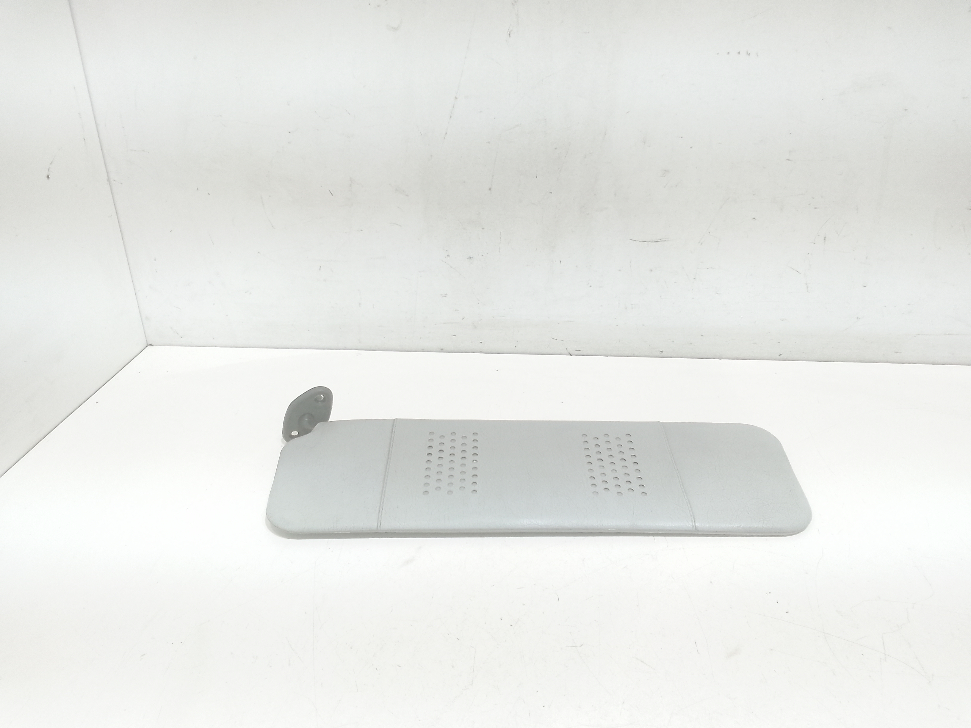 Aletta Parasole Parabrezza Sinistro 7431087Z02030 Usato