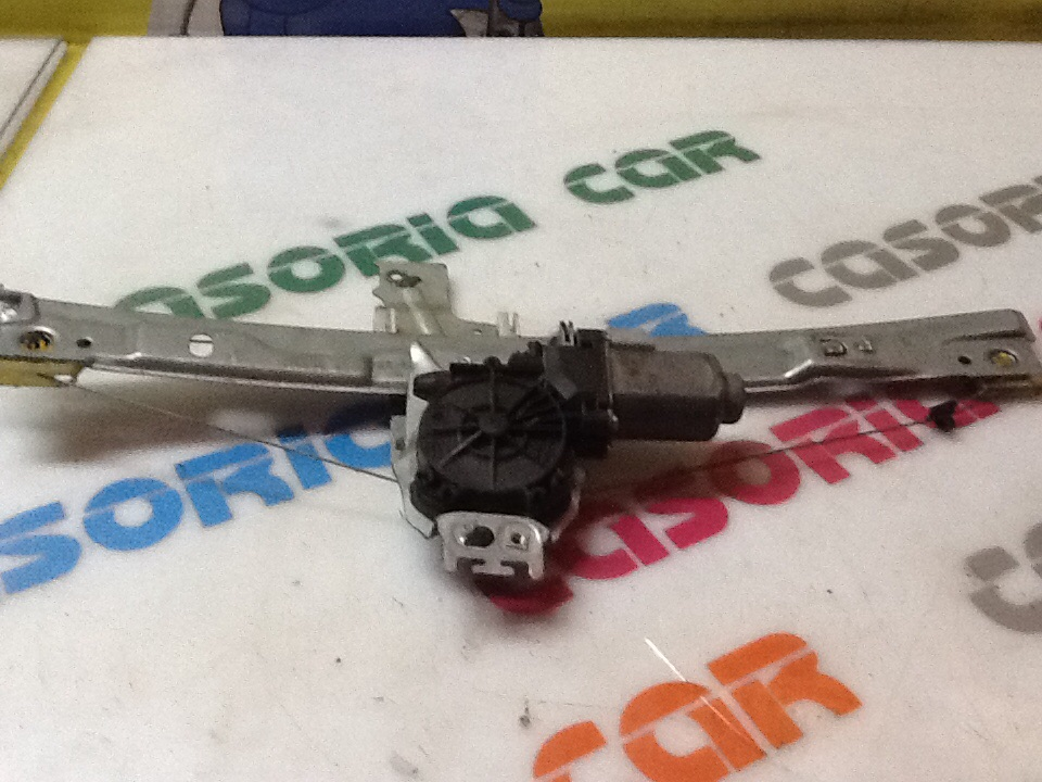 Alzacristallo Porta Ant. Destro Usato