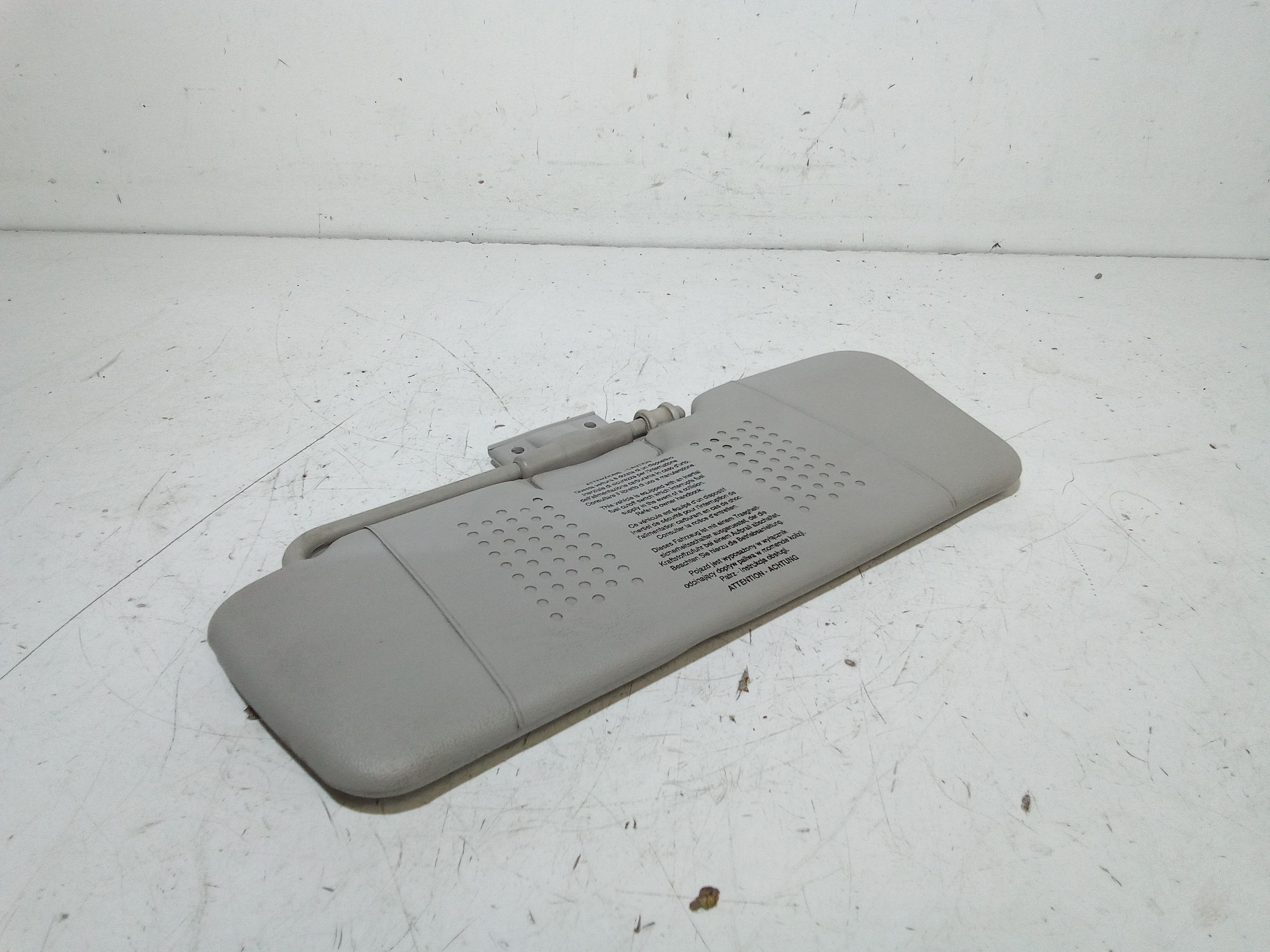 Aletta Parasole Parabrezza Sinistro 735244330 Usato