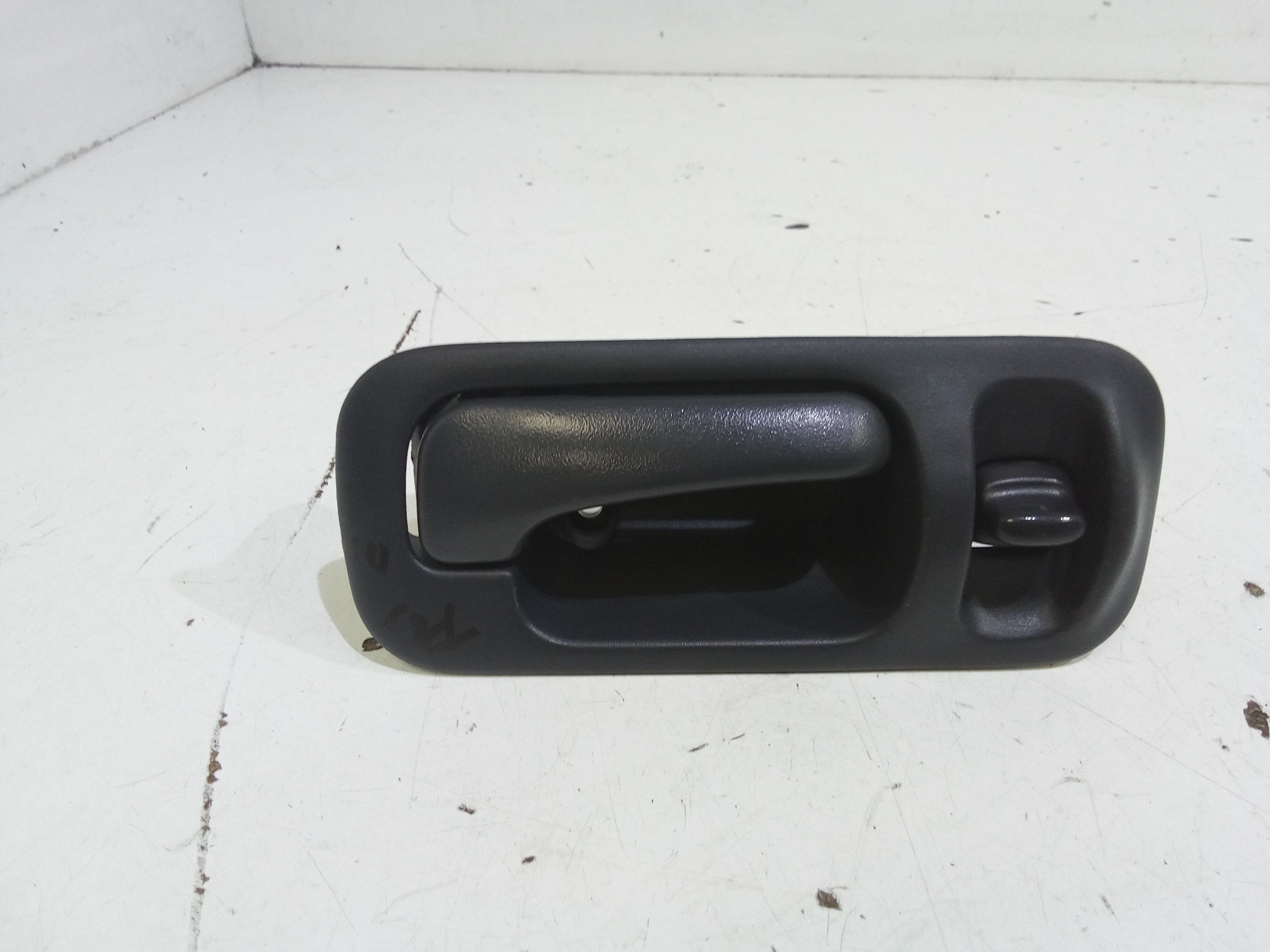 Interruttore Alzacristalli Porta Post. Destro Usato