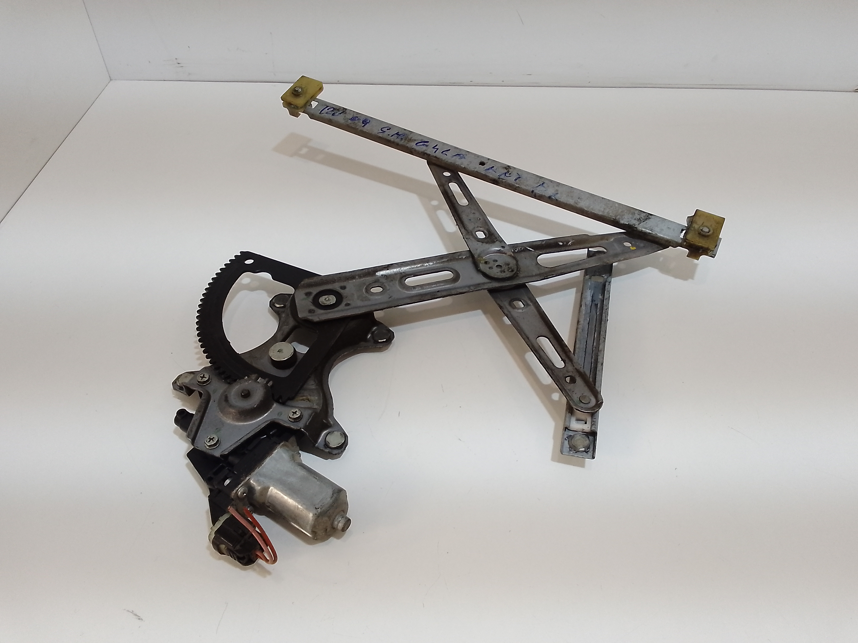 Alzacristallo Porta Ant. Destro 824021J000 Usato