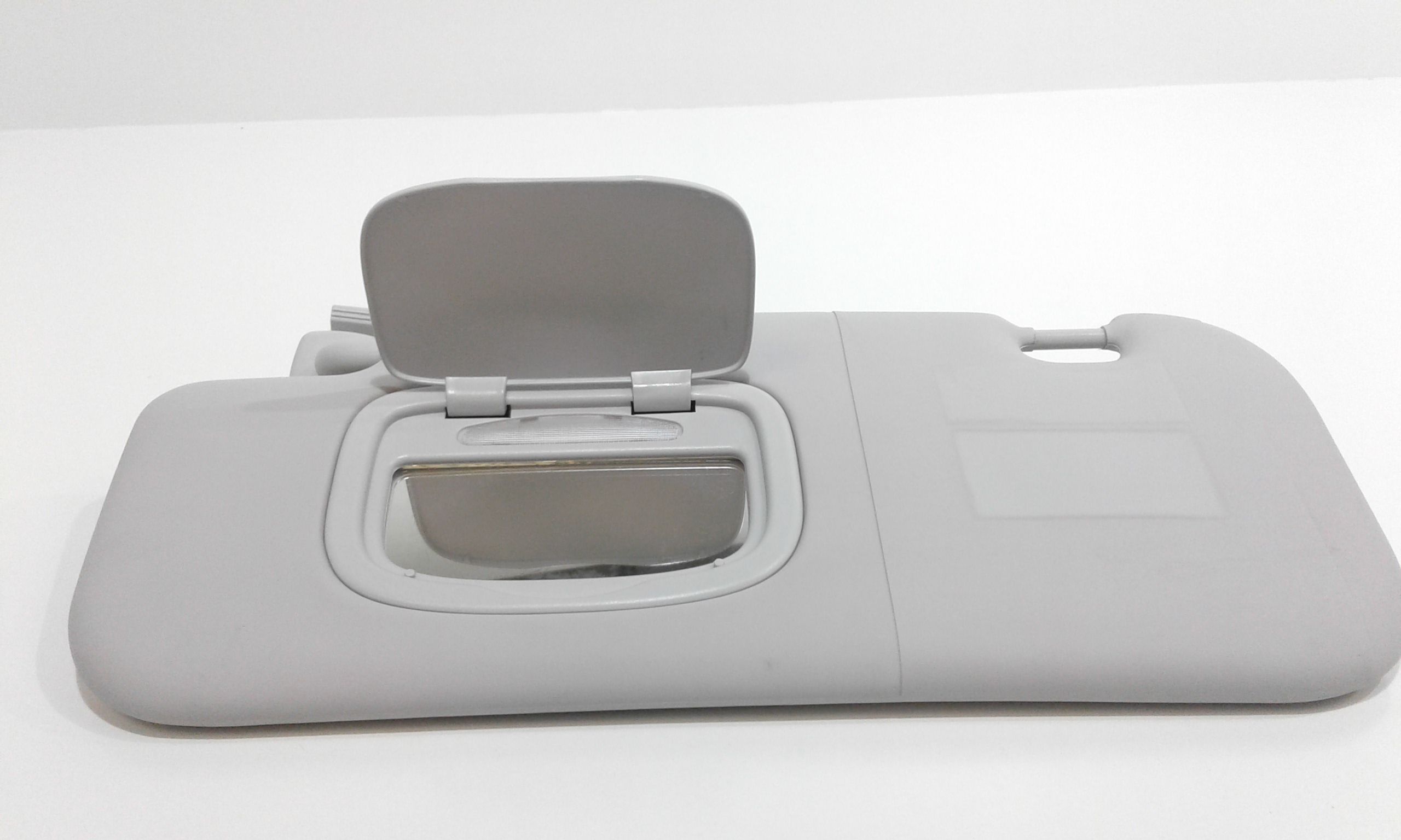 Aletta Parasole Parabrezza Sinistro 735670010 Usato