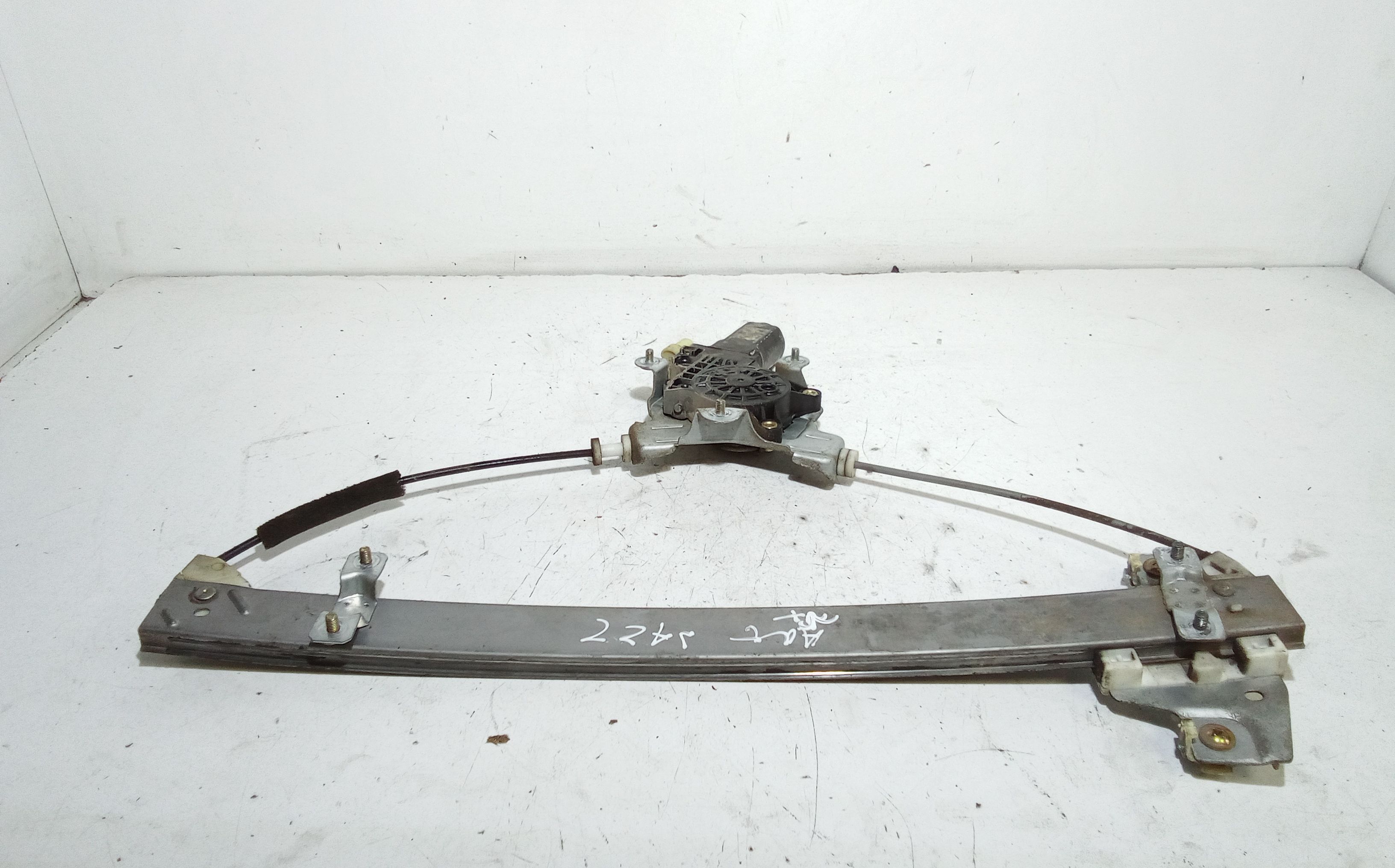 Alzacristallo Porta Ant. Sinistro 824011C000 Usato