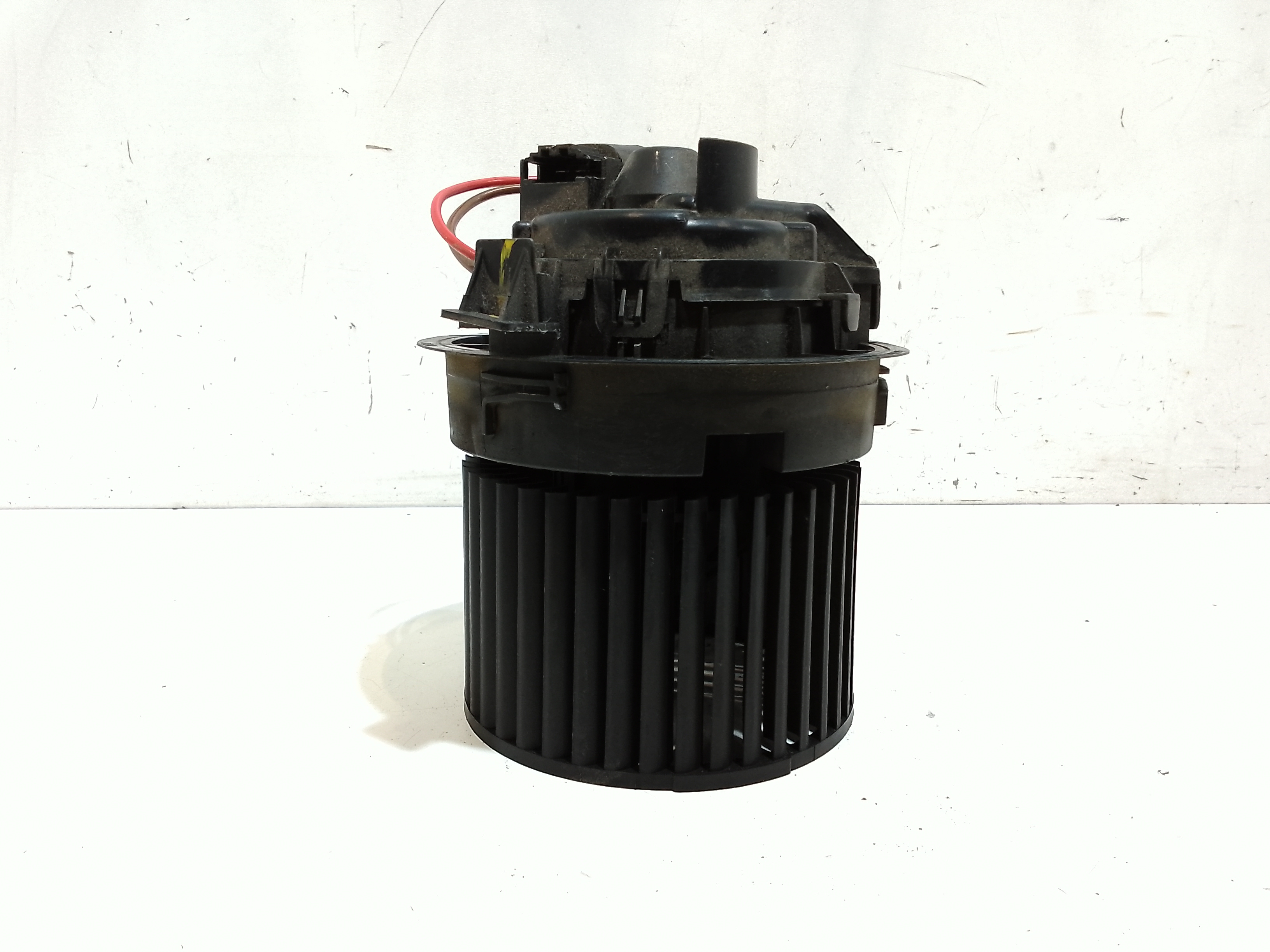 Motorino Ventilazione Abitacolo 272100975R Usato