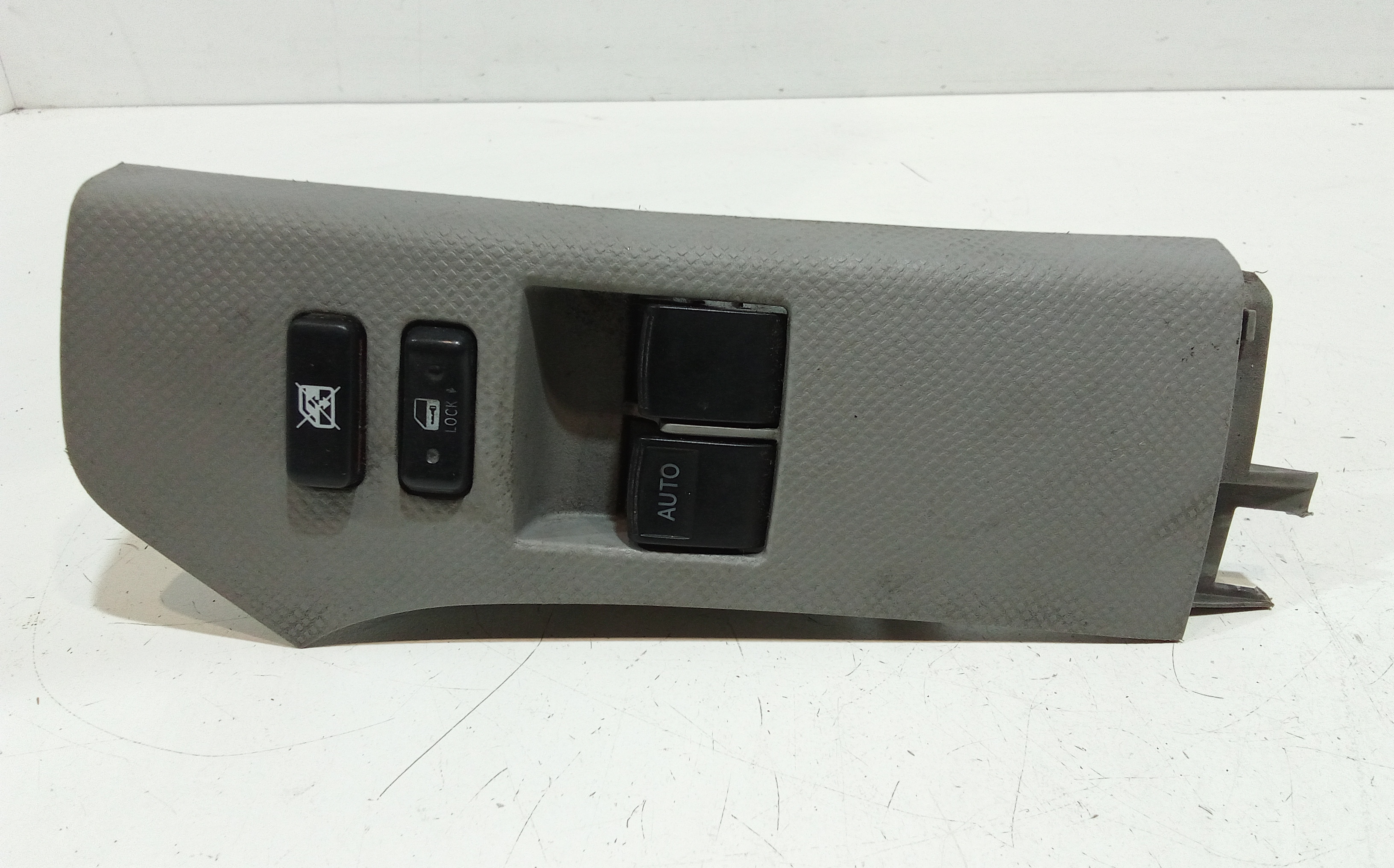 Interruttore Alzacristalli Porta Ant. Sinistro Usato