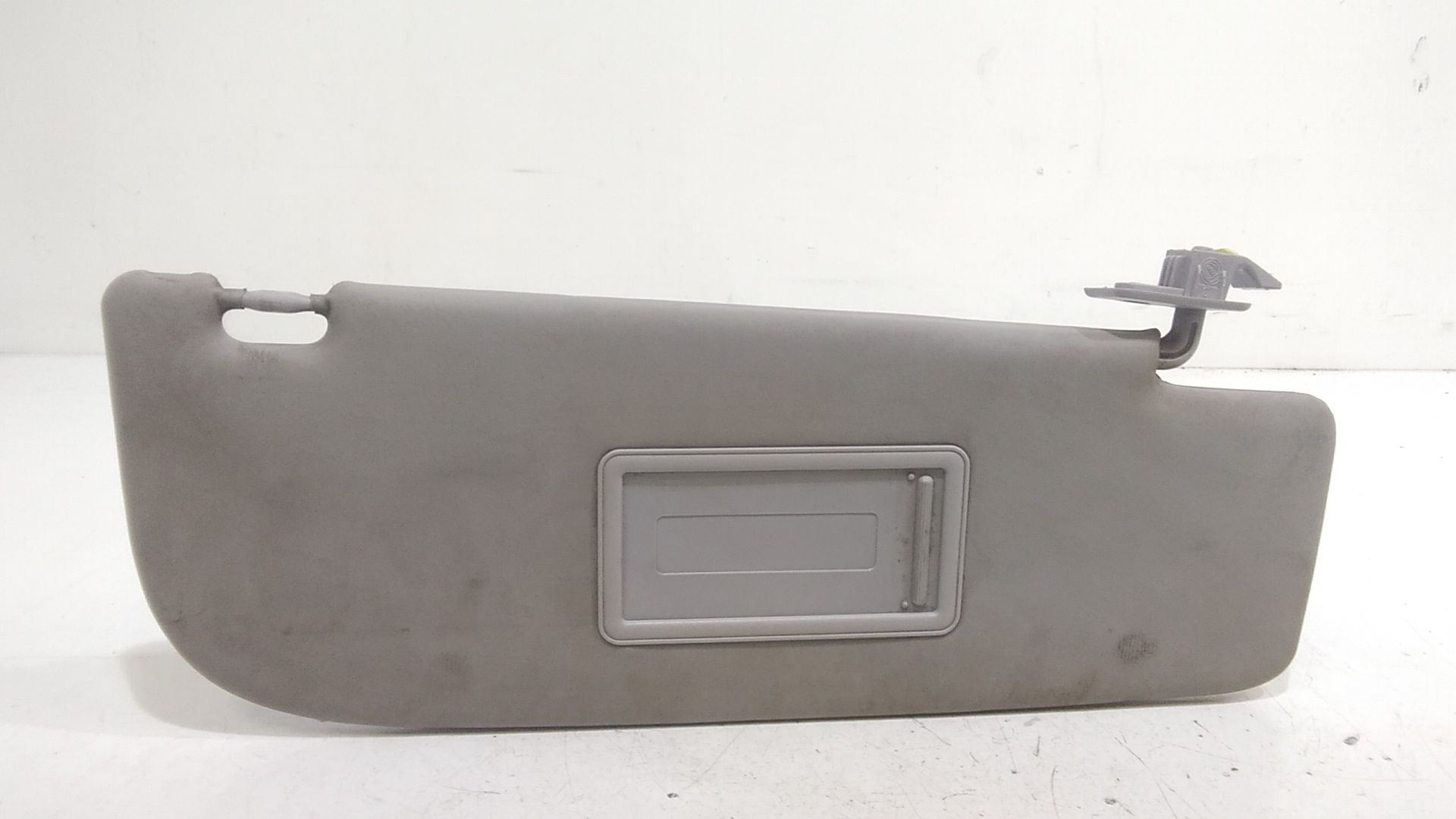 Aletta Parasole Parabrezza Destro 735733812 Usato