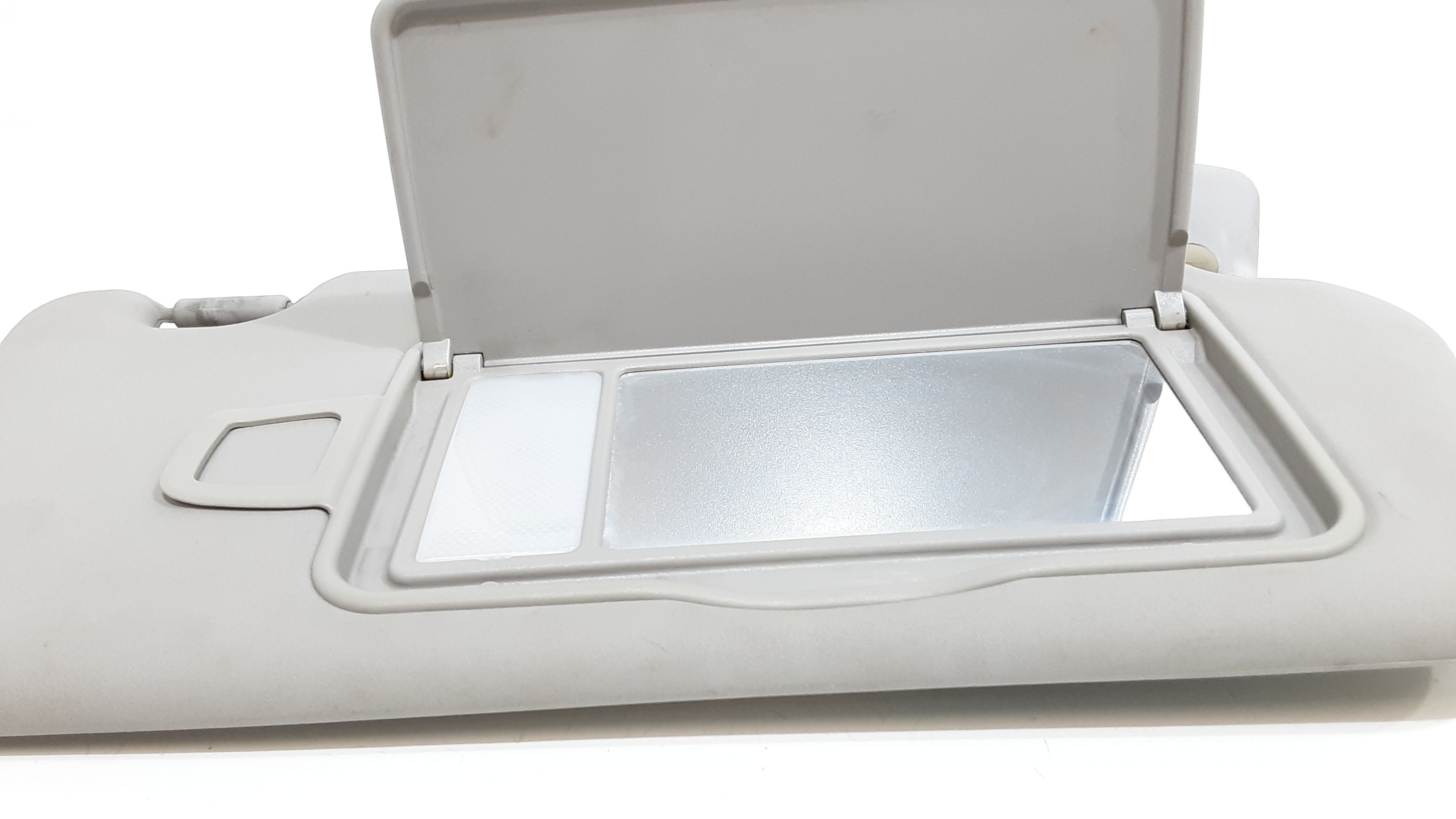 Aletta Parasole Parabrezza Destro 852021D070QW Usato