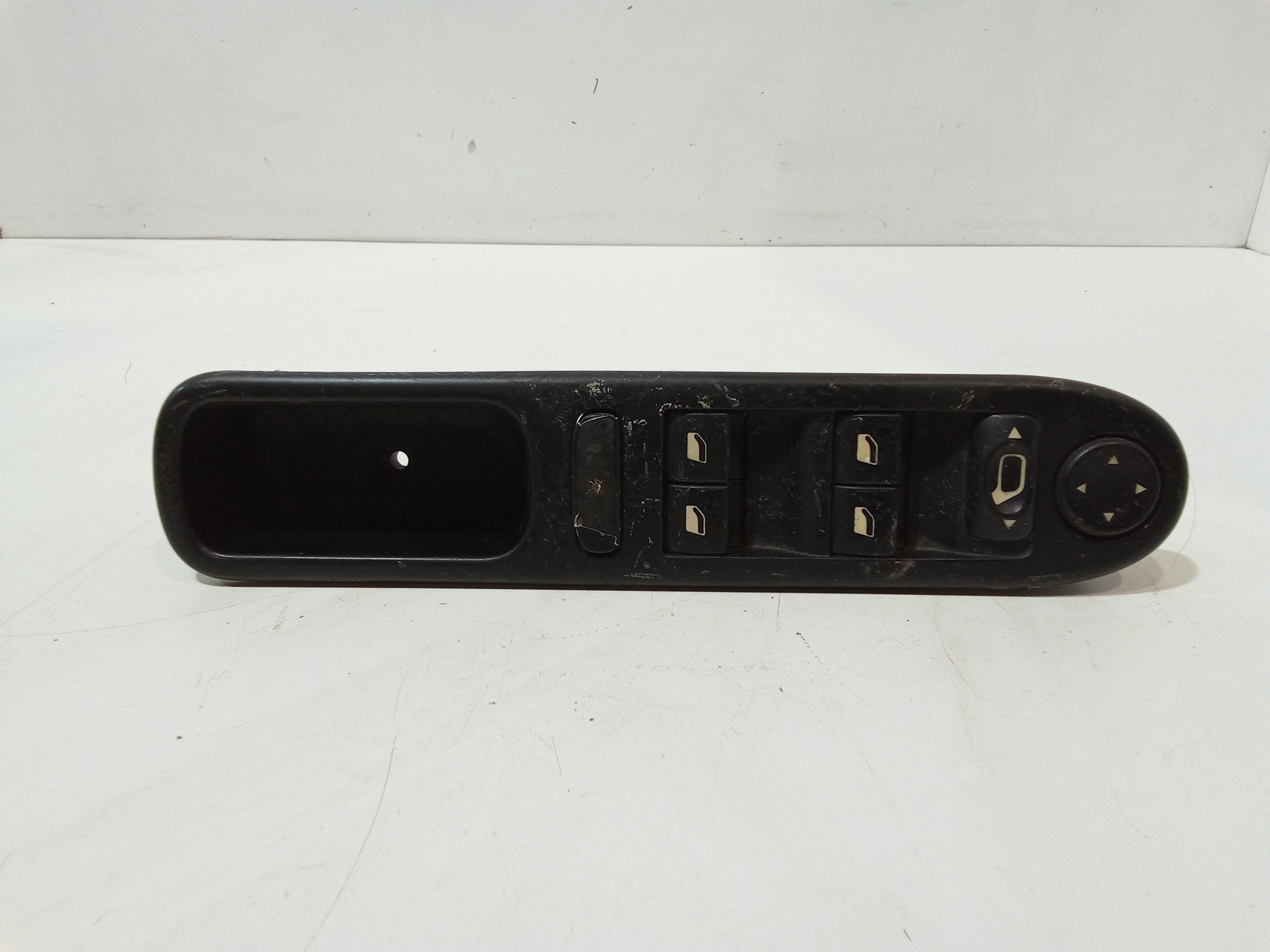 Interruttore Alzacristalli Porta Ant. Sinistro Usato