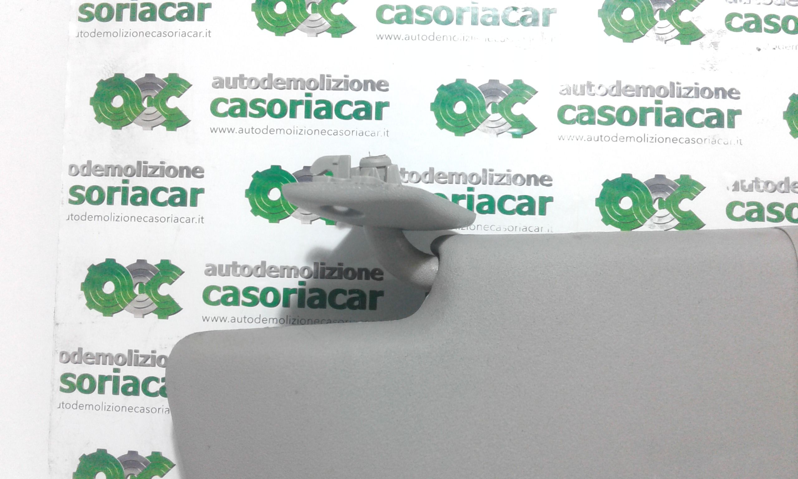 Aletta Parasole Parabrezza Sinistro 13281678 Usato