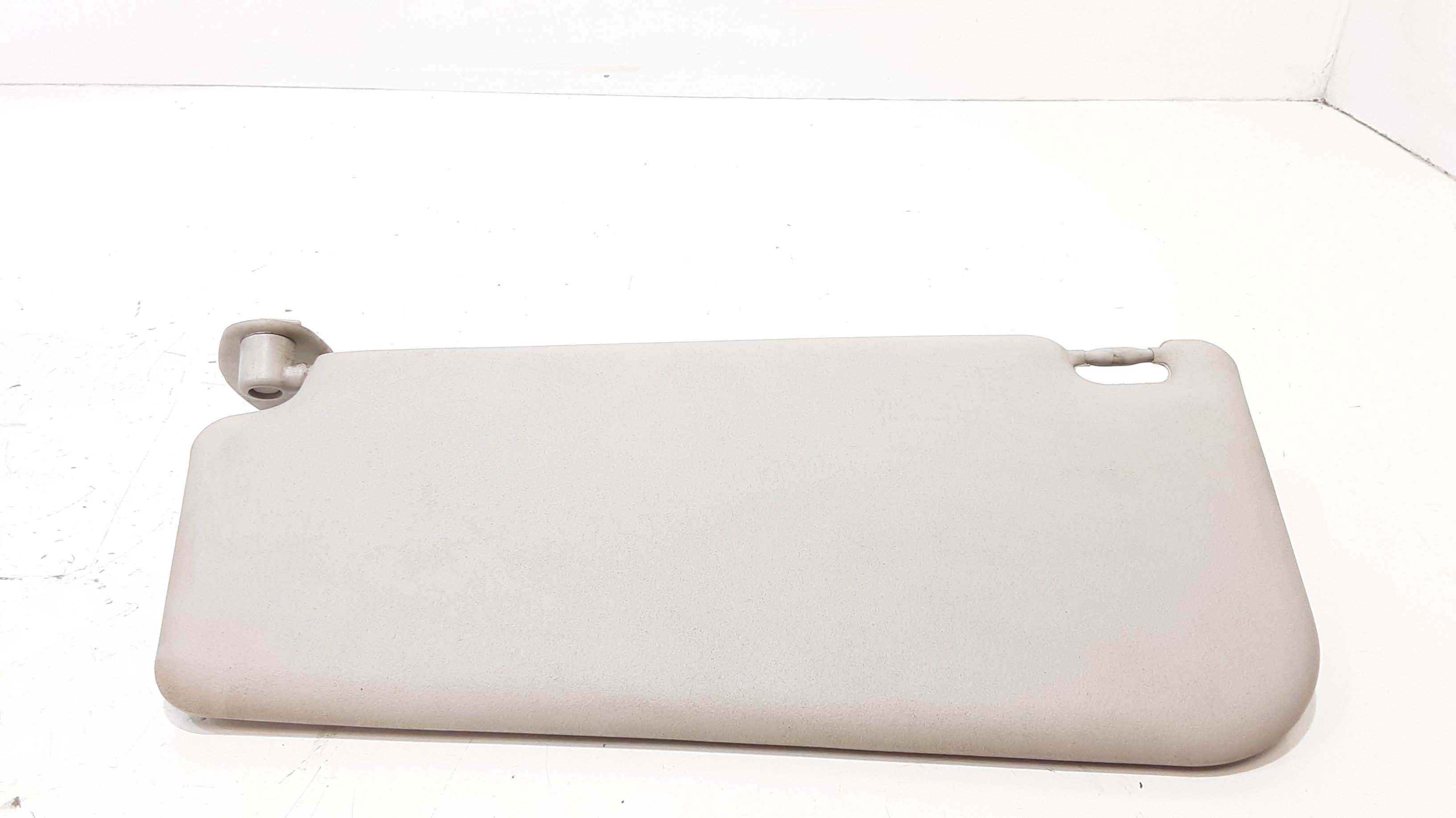 Aletta Parasole Parabrezza Destro 735338206 Usato