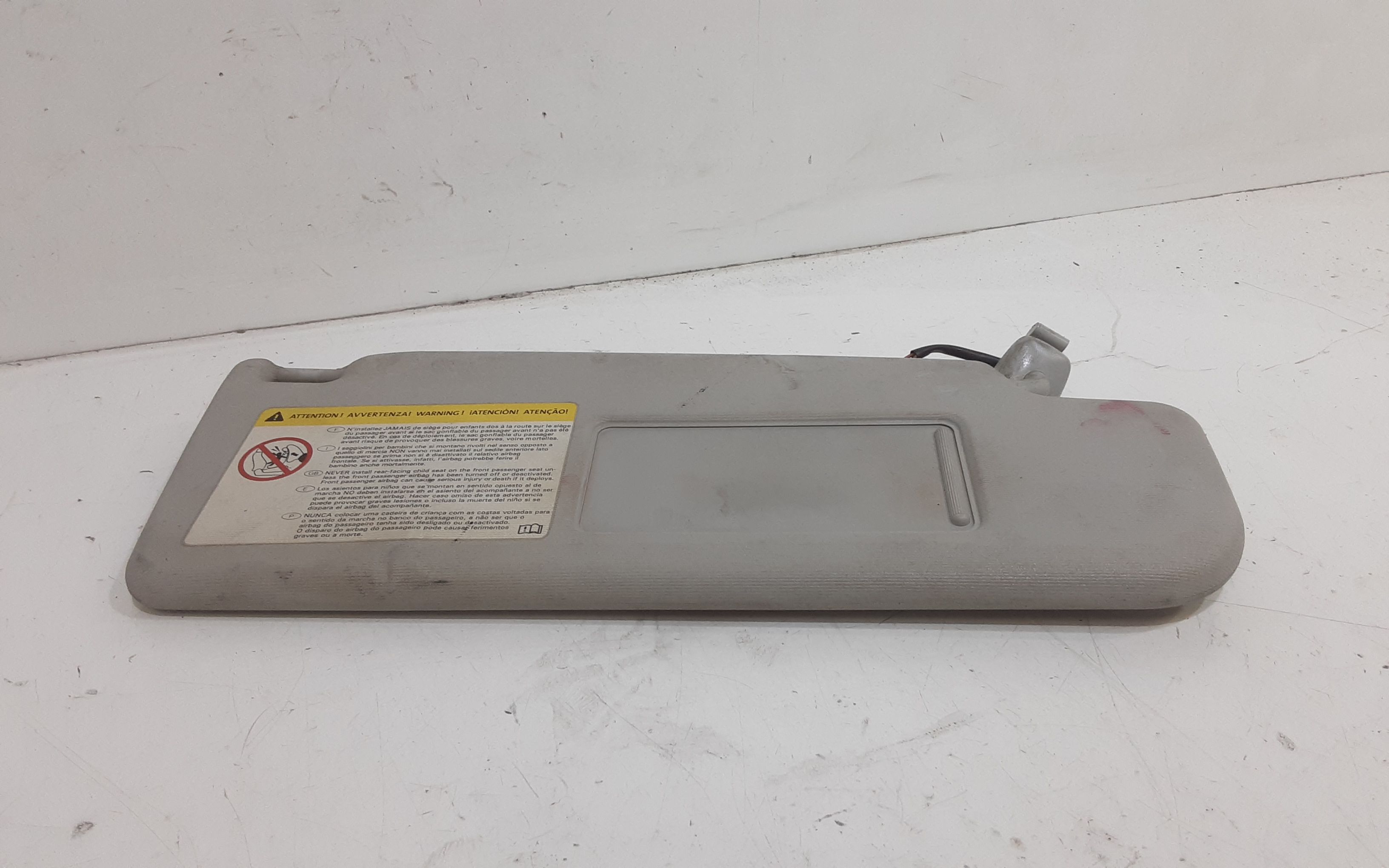 Aletta Parasole Parabrezza Destro 6R0857552AL2F4 Usato