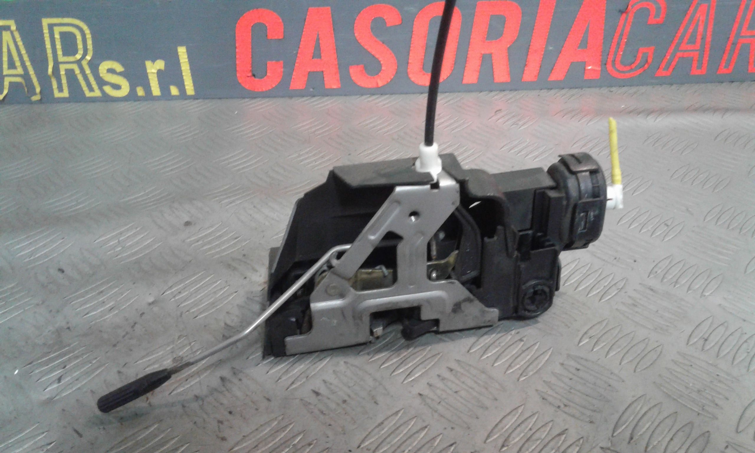 Serratura Porta Ant. Sinistro A1687201935 Usato